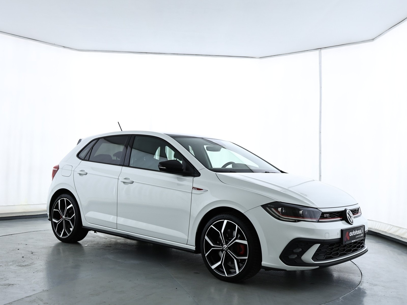 Volkswagen Polo Schräghecklimousine VOLKSWAGEN Polo 2.0 TSI OPF DSG GTI Schräghecklimousine #1