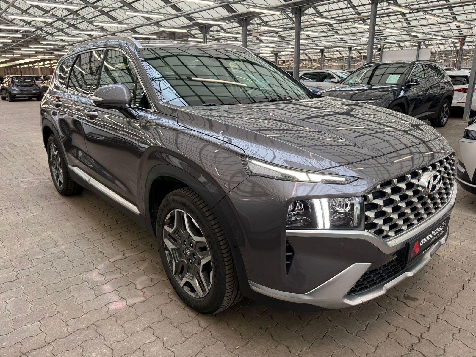 Hyundai Santa Fe SUV / Crossover / Geländewagen HYUNDAI Santa Fe 1.6 T-GDI Plug-in Hybrid 4WD Auto Sports Utility Vehicle #1