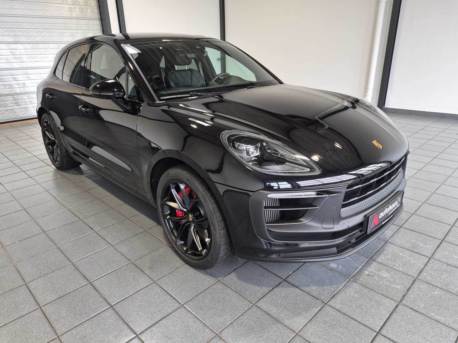 Porsche Macan SUV / Crossover / Geländewagen PORSCHE Macan GTS Sports Utility Vehicle #1