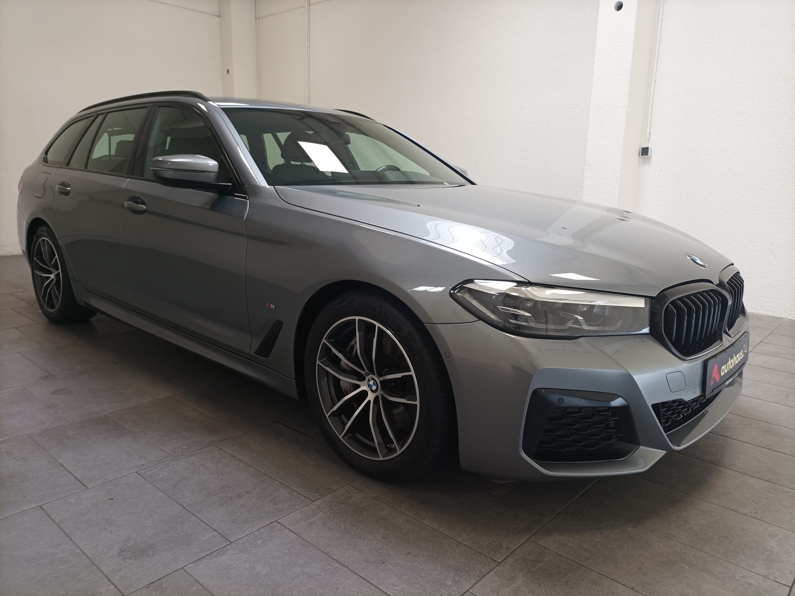 BMW 5er-Reihe Kombi BMW 5er-Reihe 540d xDrive Touring A Kombi #1