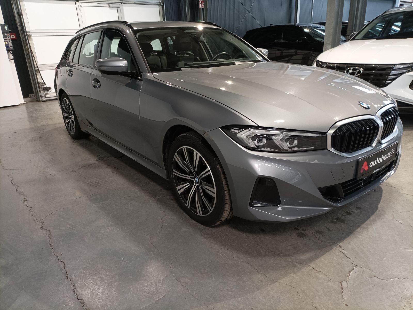 BMW 3er-Reihe Kombi BMW 3er-Reihe 320i Touring Auto Kombi #1