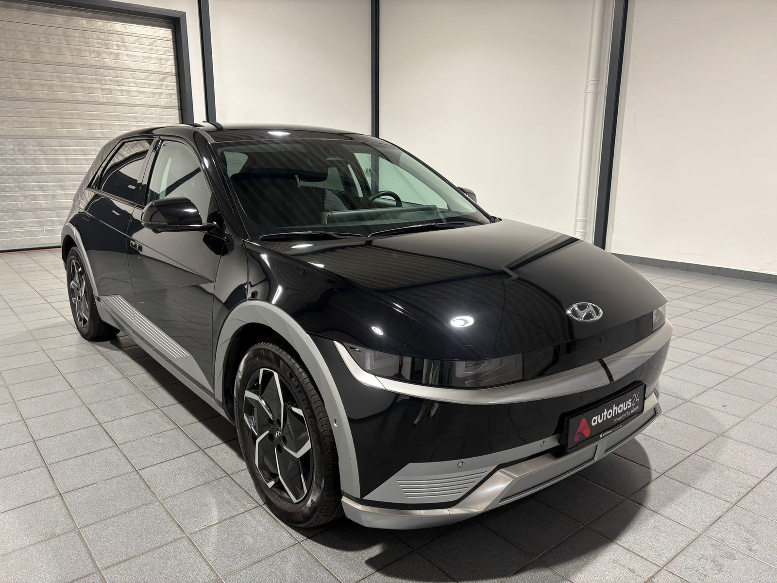 Hyundai IONIQ 5 Limousine HYUNDAI IONIQ 5 77,4 kWh Heckantrieb Sports Utility Vehicle #1