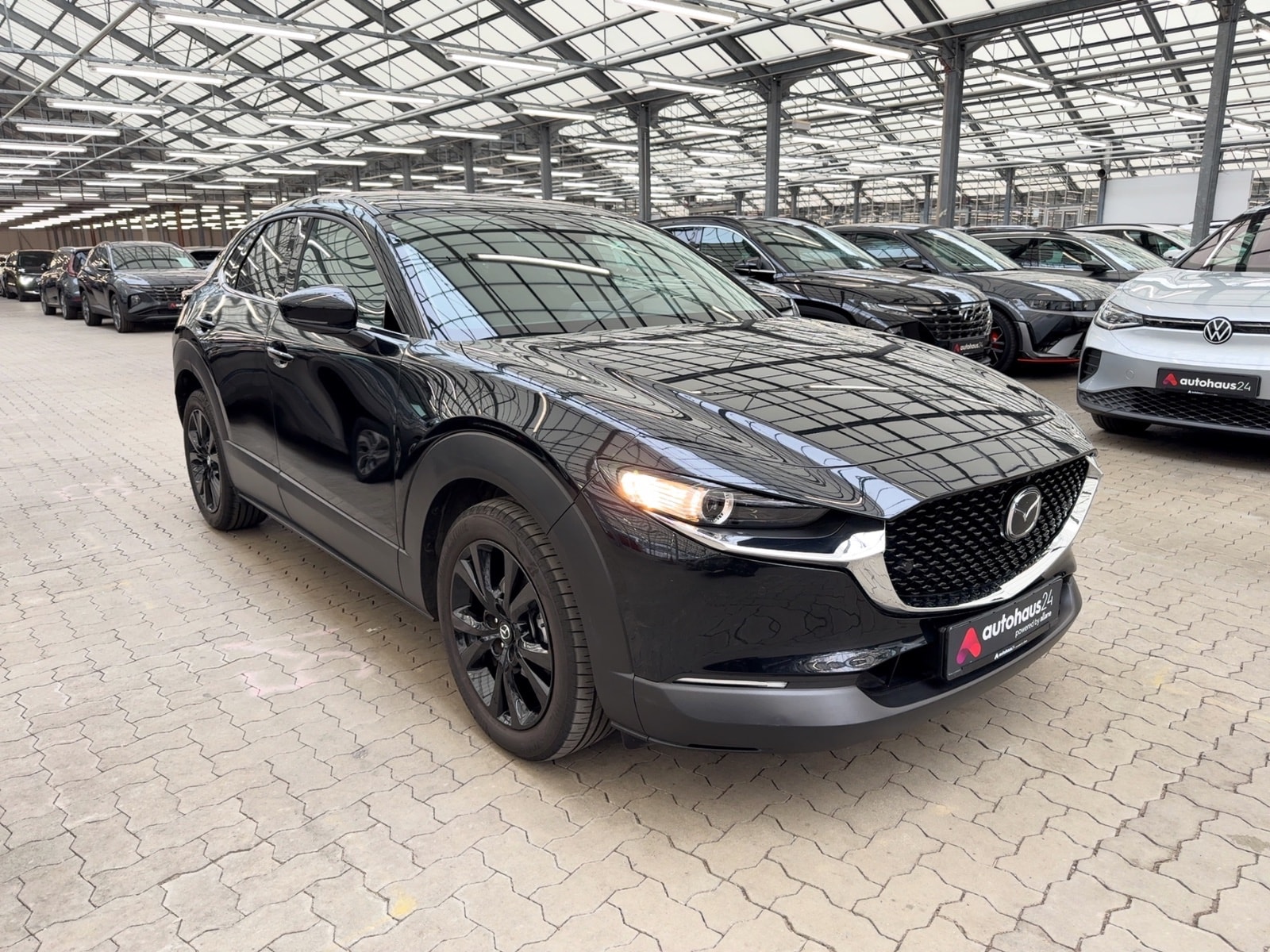 Mazda CX-30 SUV / Crossover / Geländewagen MAZDA CX-30 2.0 e-SKYACTIV-X M-Hybrid Homura Sports Utility Vehicle #1