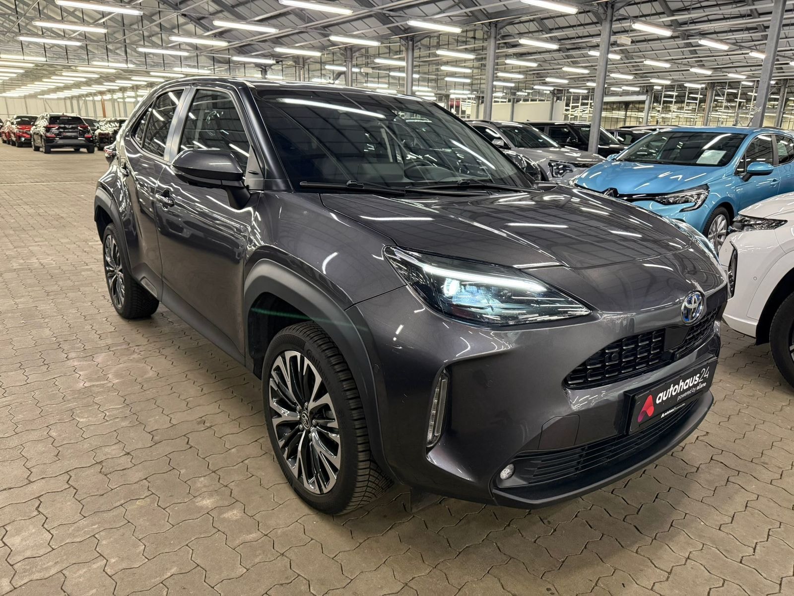 Toyota Yaris SUV / Crossover / Geländewagen TOYOTA Yaris Cross 1,5-l-VVT-iE Elegant Sports Utility Vehicle #1