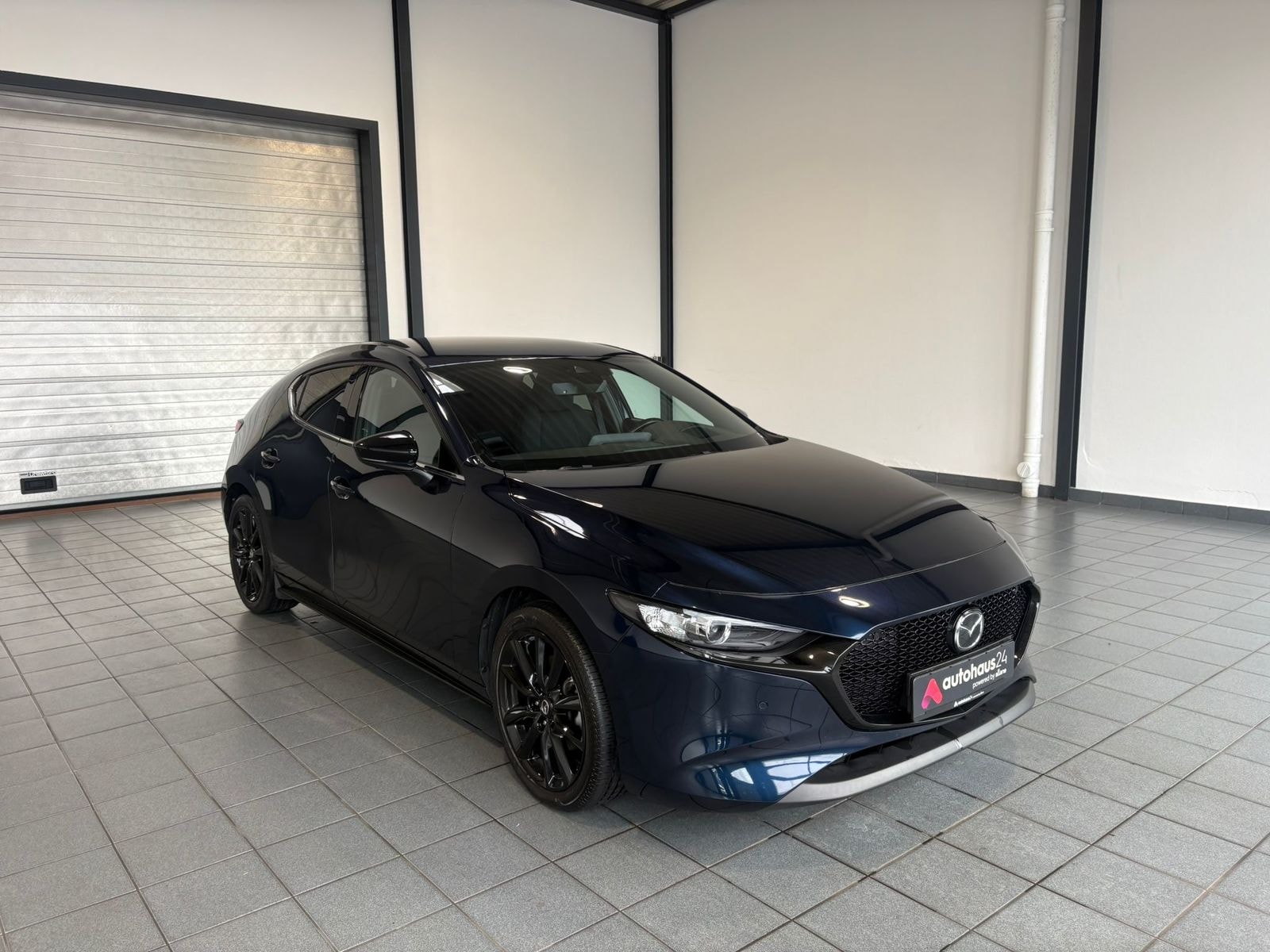 Mazda Mazda3 Limousine MAZDA Mazda3 2.0 e-SKYACTIV-X AWD M-Hybrid Homura Schräghecklimousine #1