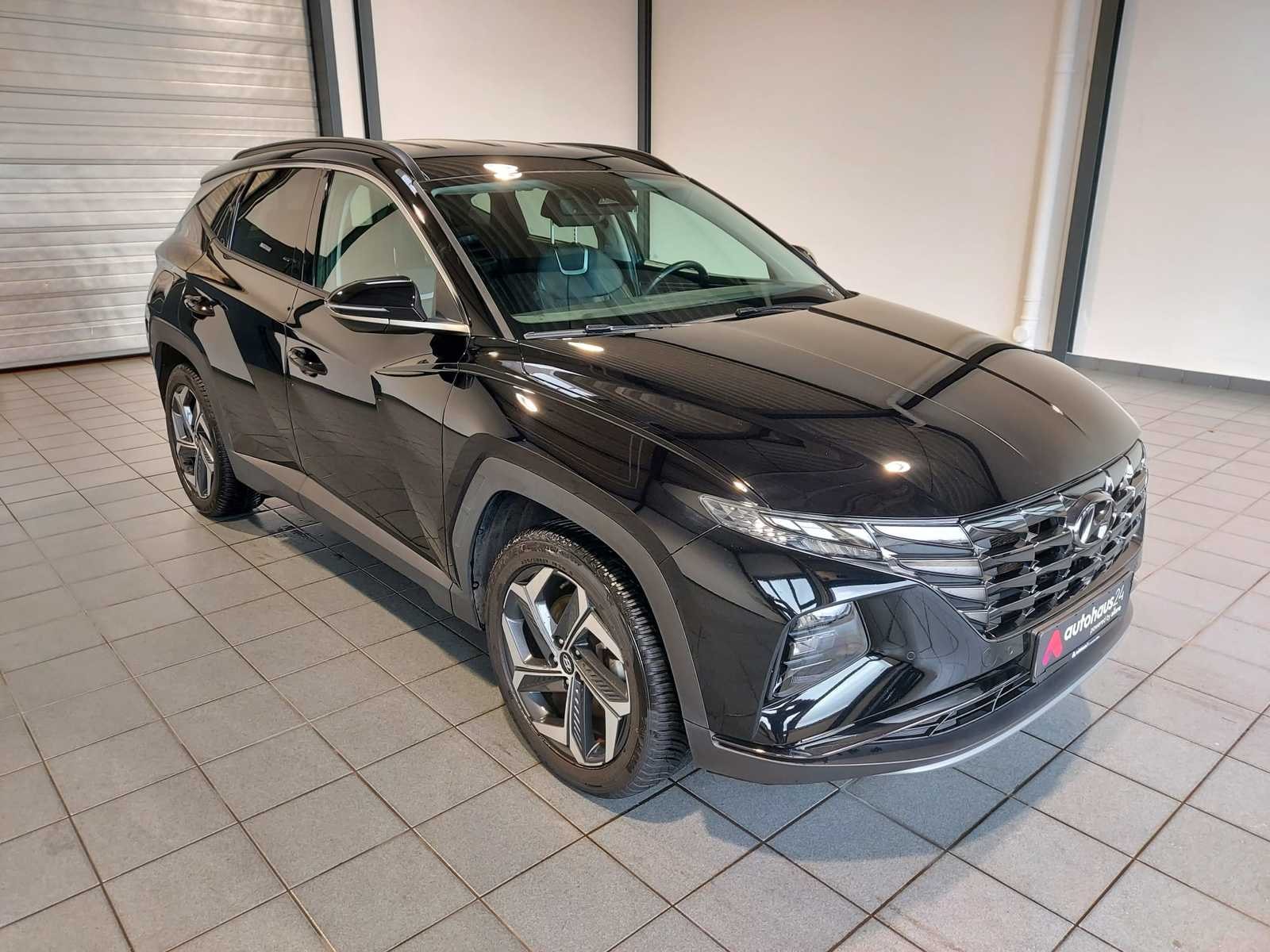 Hyundai Tucson SUV / Crossover / Geländewagen HYUNDAI Tucson 1.6 T-GDI Plug-in Hybrid 4WD Auto Sports Utility Vehicle #1