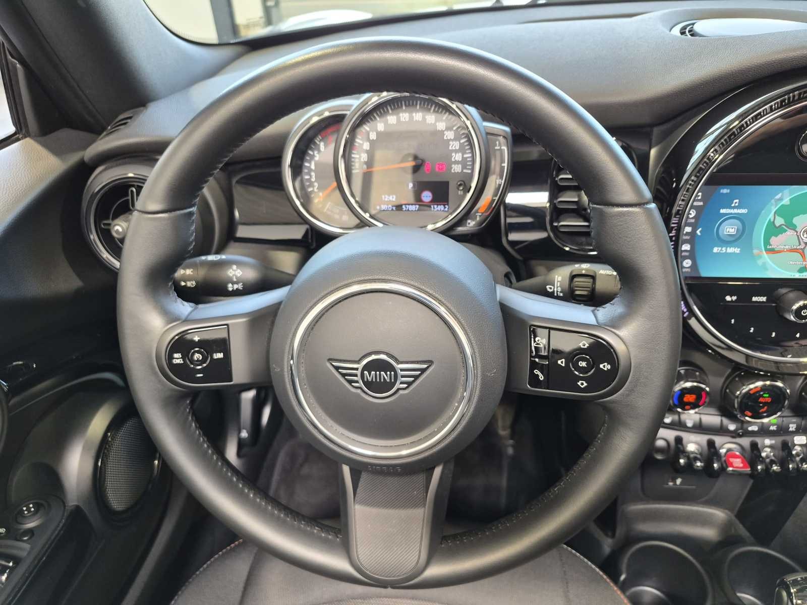 MINI Cabrio Cabriolet Cabrio Cooper Essential Trim (EURO 6d)(OPF) #10