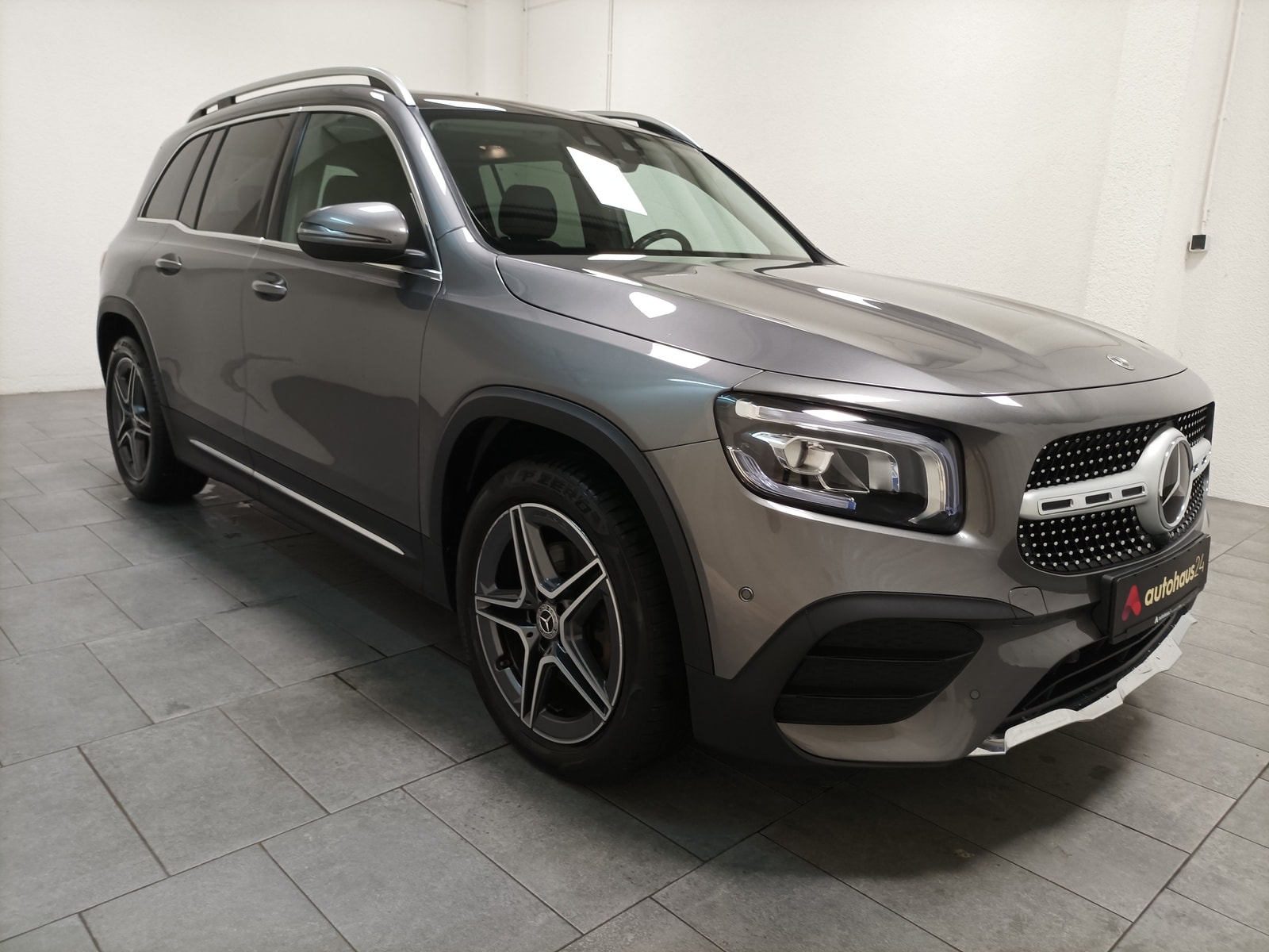 Mercedes-Benz GLB-Klasse SUV / Crossover / Geländewagen MERCEDES GLB GLB 200 d DCT Sports Utility Vehicle #1