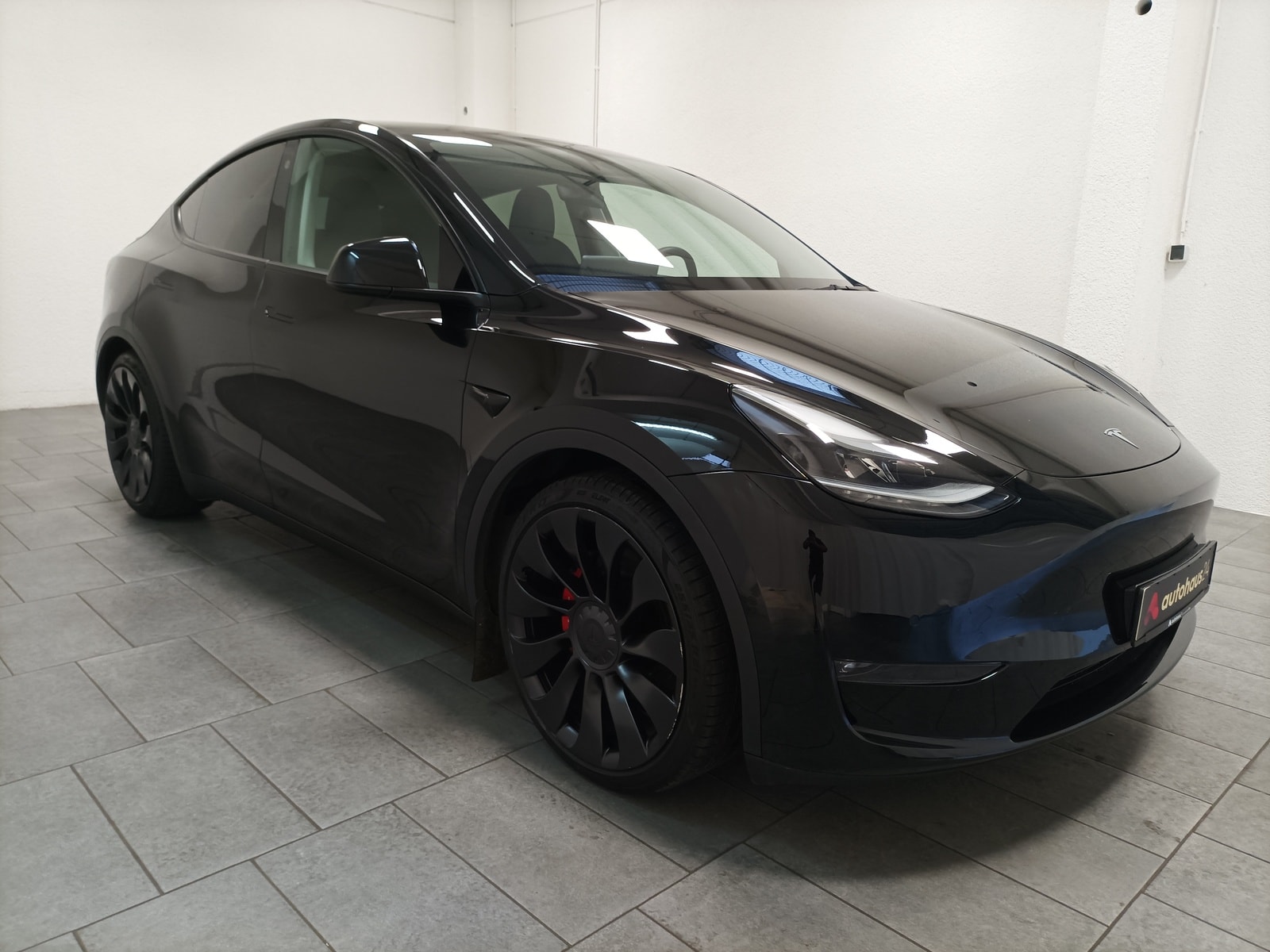 TESLA Model Y SUV / Crossover / Geländewagen TESLA Model Y Performance Dual Motor AWD Schräghecklimousine #1