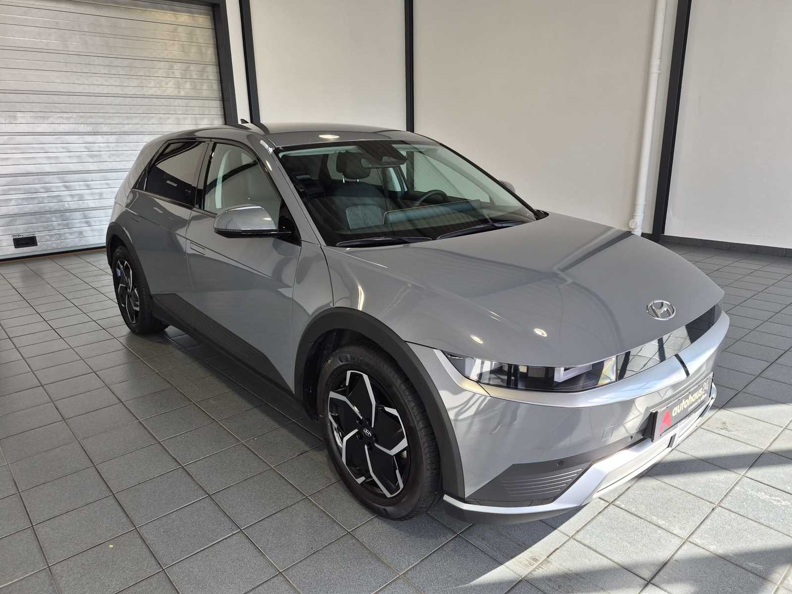 Hyundai IONIQ 5 Limousine HYUNDAI IONIQ 5 77,4 kWh Heckantrieb Sports Utility Vehicle #1