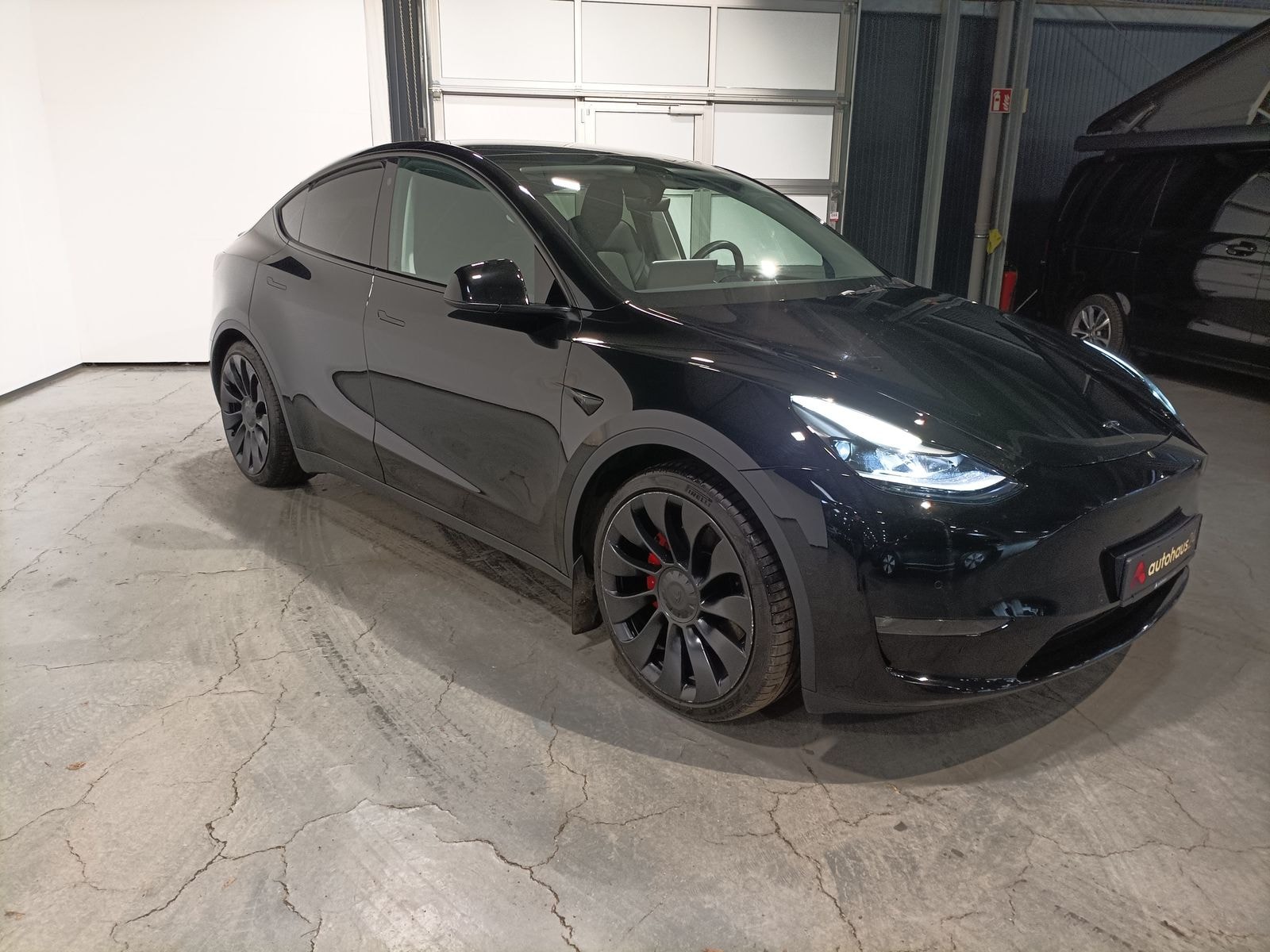 TESLA Model Y SUV / Crossover / Geländewagen TESLA Model Y Performance Dual Motor AWD Schräghecklimousine #1
