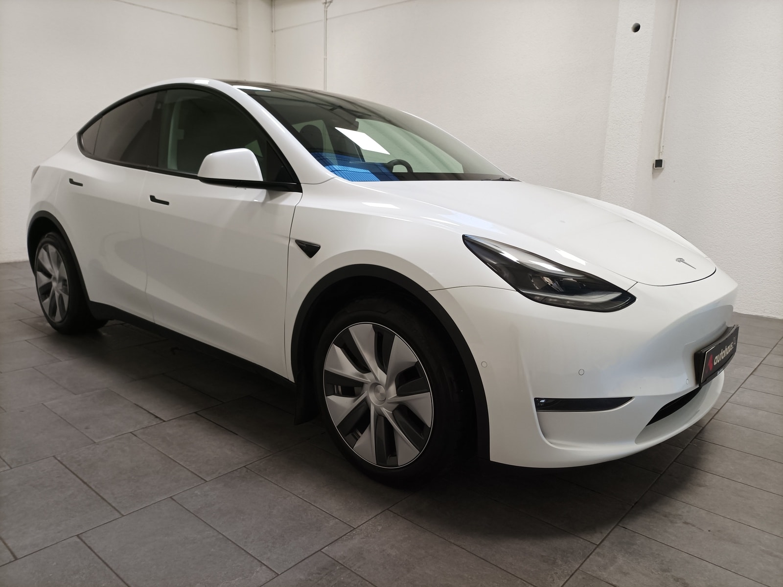 TESLA Model Y SUV / Crossover / Geländewagen TESLA Model Y Long Range Dual Motor AWD Schräghecklimousine #1