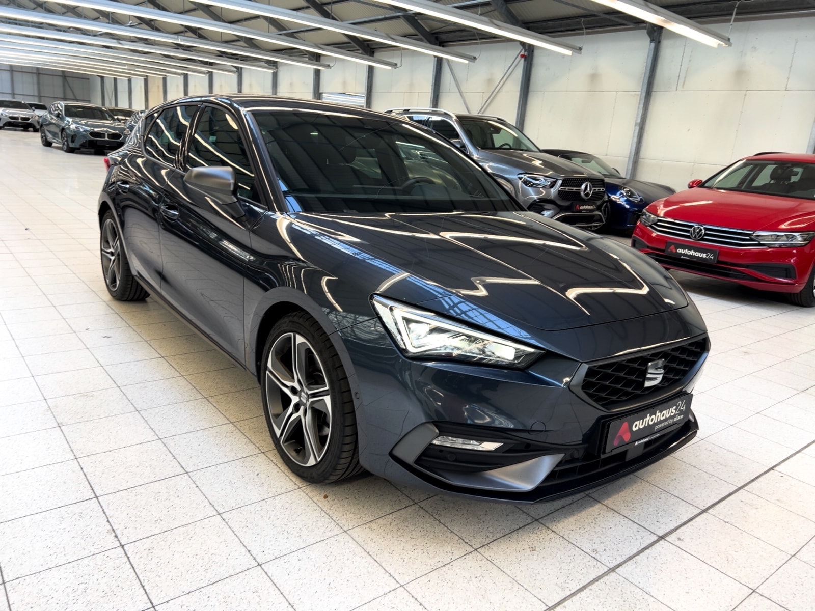 SEAT Leon Limousine SEAT Leon 2.0 TSI 140kW FR Plus DSG Schräghecklimousine #1