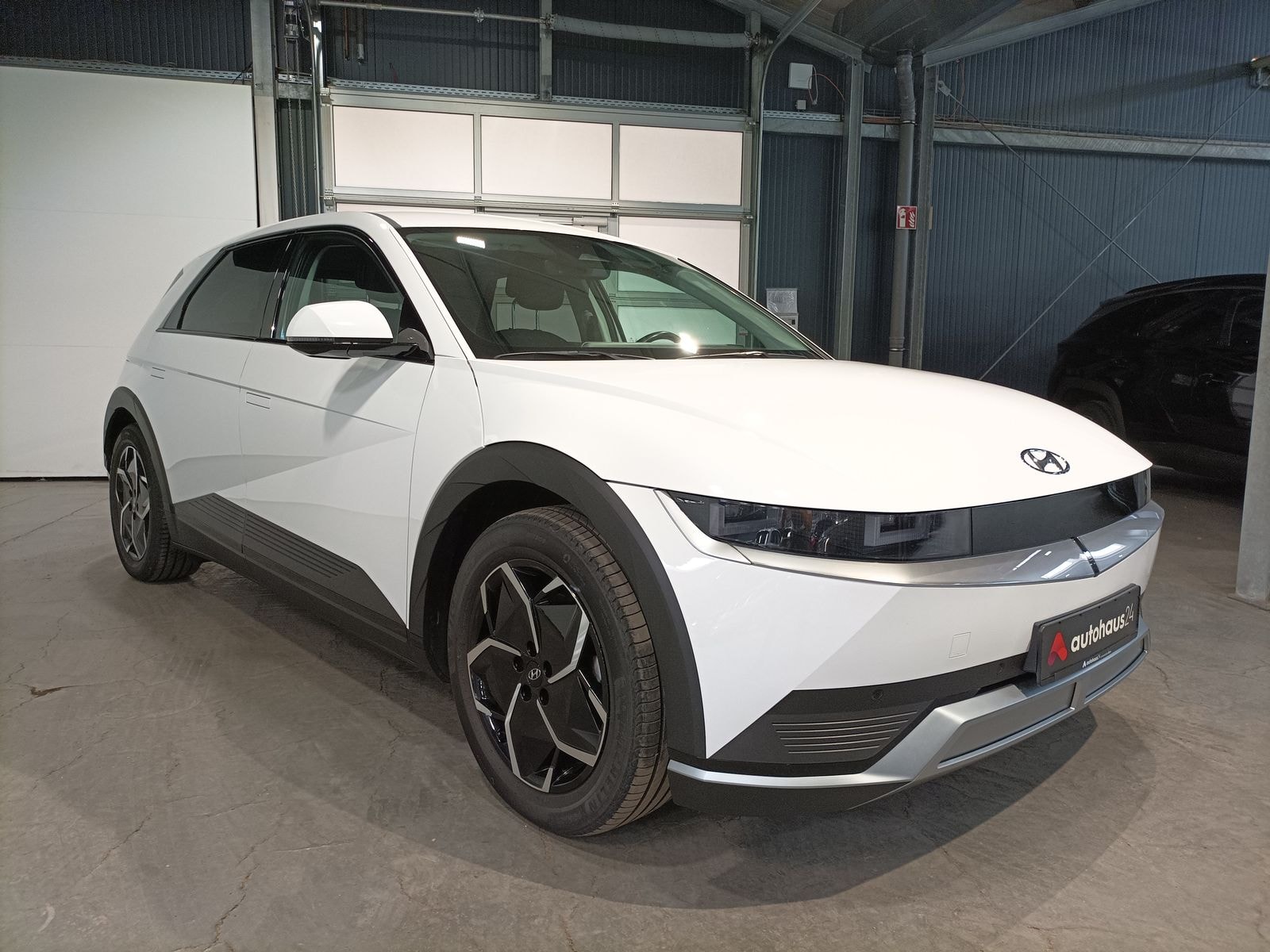 Hyundai IONIQ 5 Limousine HYUNDAI IONIQ 5 77,4 kWh Heckantrieb Sports Utility Vehicle #1