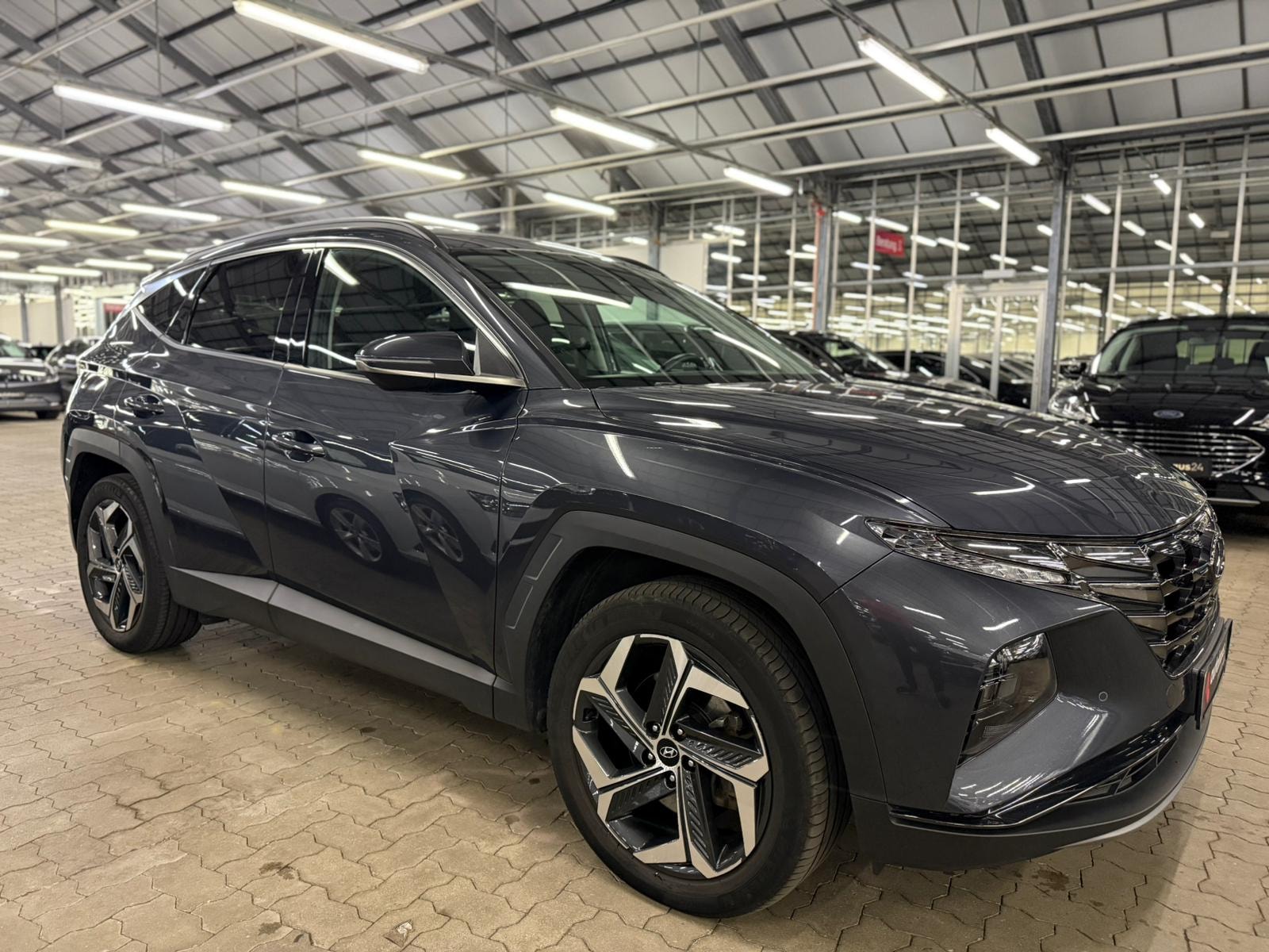 Hyundai Tucson SUV / Crossover / Geländewagen HYUNDAI Tucson 1.6 T-GDI Plug-in Hybrid 4WD Auto Sports Utility Vehicle #1