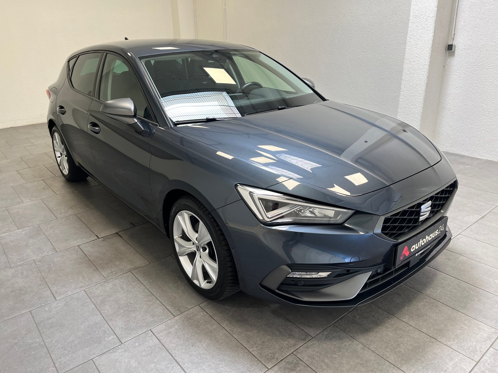 SEAT Leon Limousine SEAT Leon 1.5 eTSI ACT 110kW FR DSG Schräghecklimousine #1