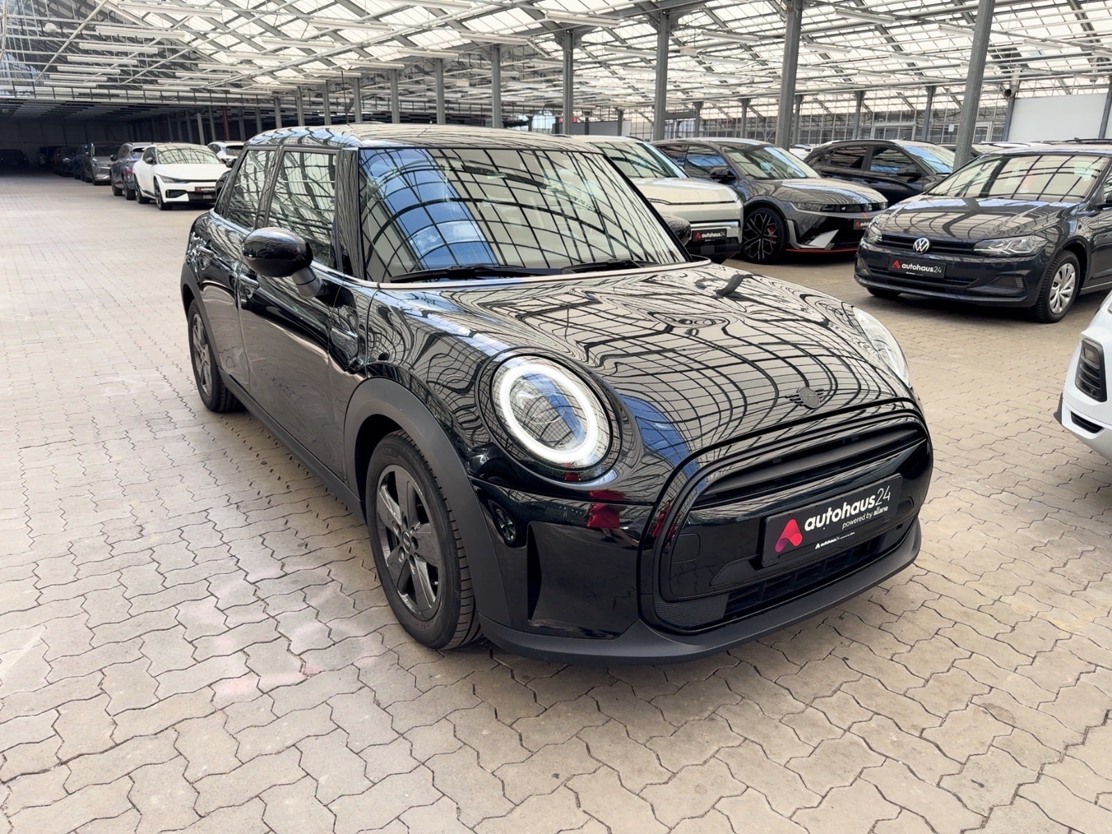 MINI 5-Türer Limousine MINI MINI Cooper Classic Trim Steptronic Schräghecklimousine #1