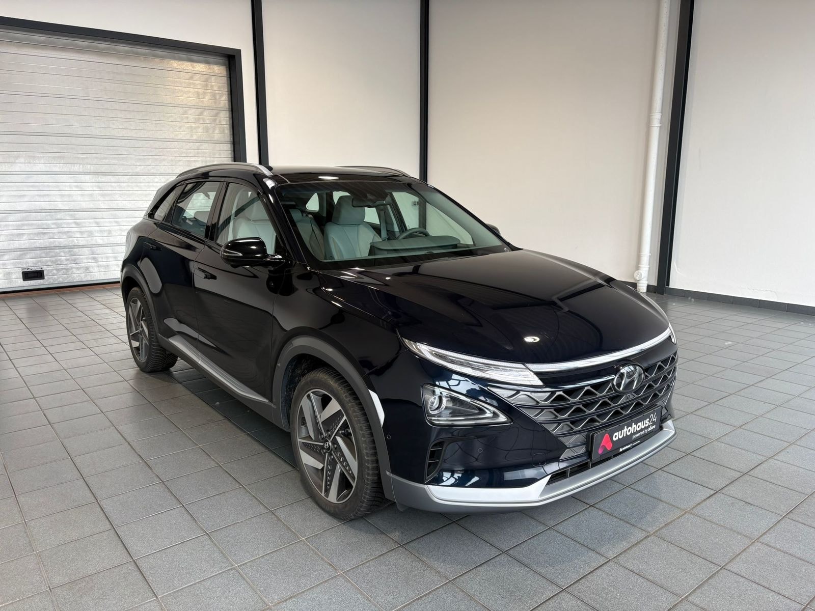 Hyundai Nexo SUV / Crossover / Geländewagen HYUNDAI Nexo Fuel Cell Sports Utility Vehicle #1