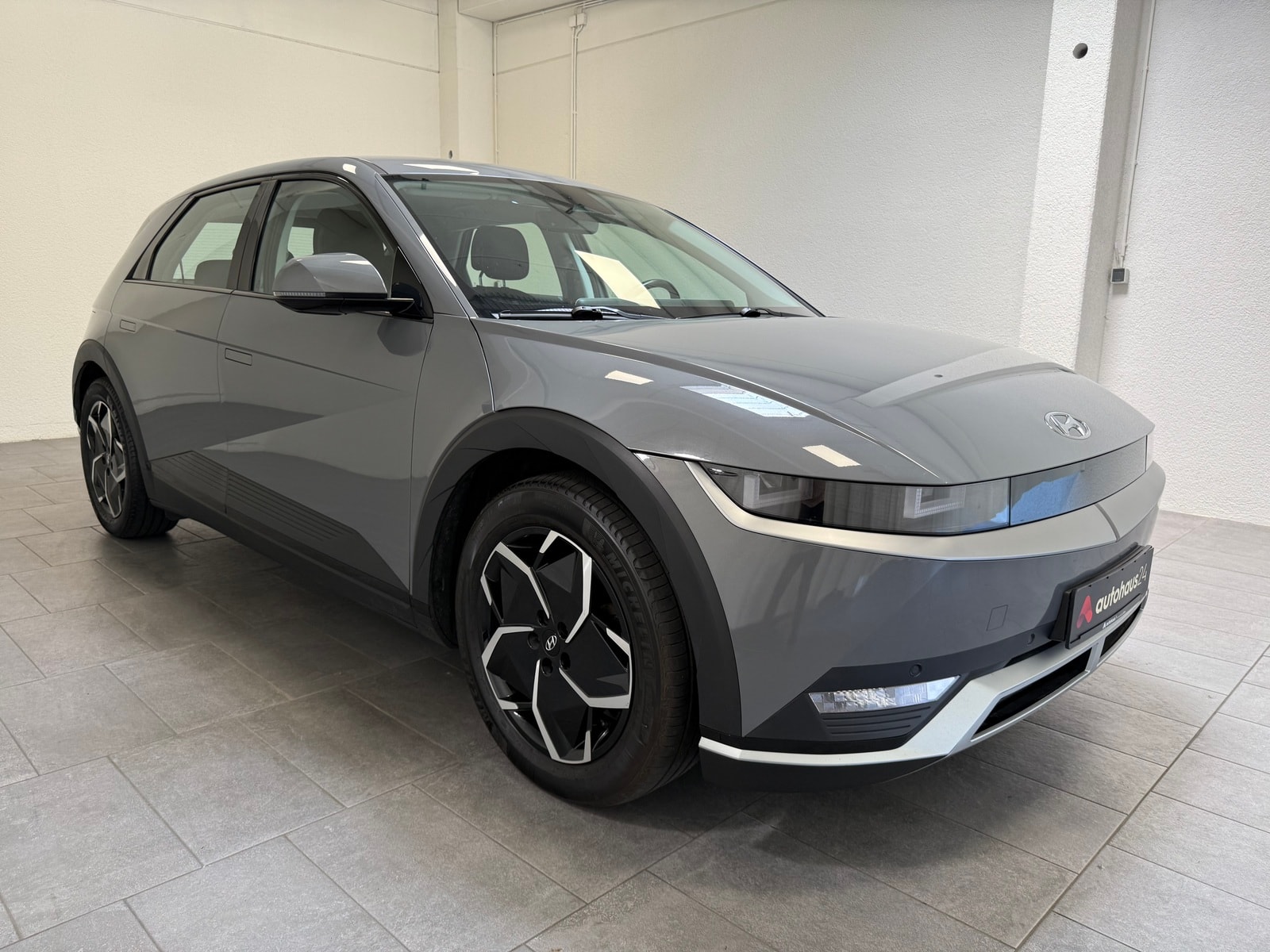 Hyundai IONIQ 5 Limousine HYUNDAI IONIQ 5 77,4 kWh Heckantrieb Sports Utility Vehicle #1