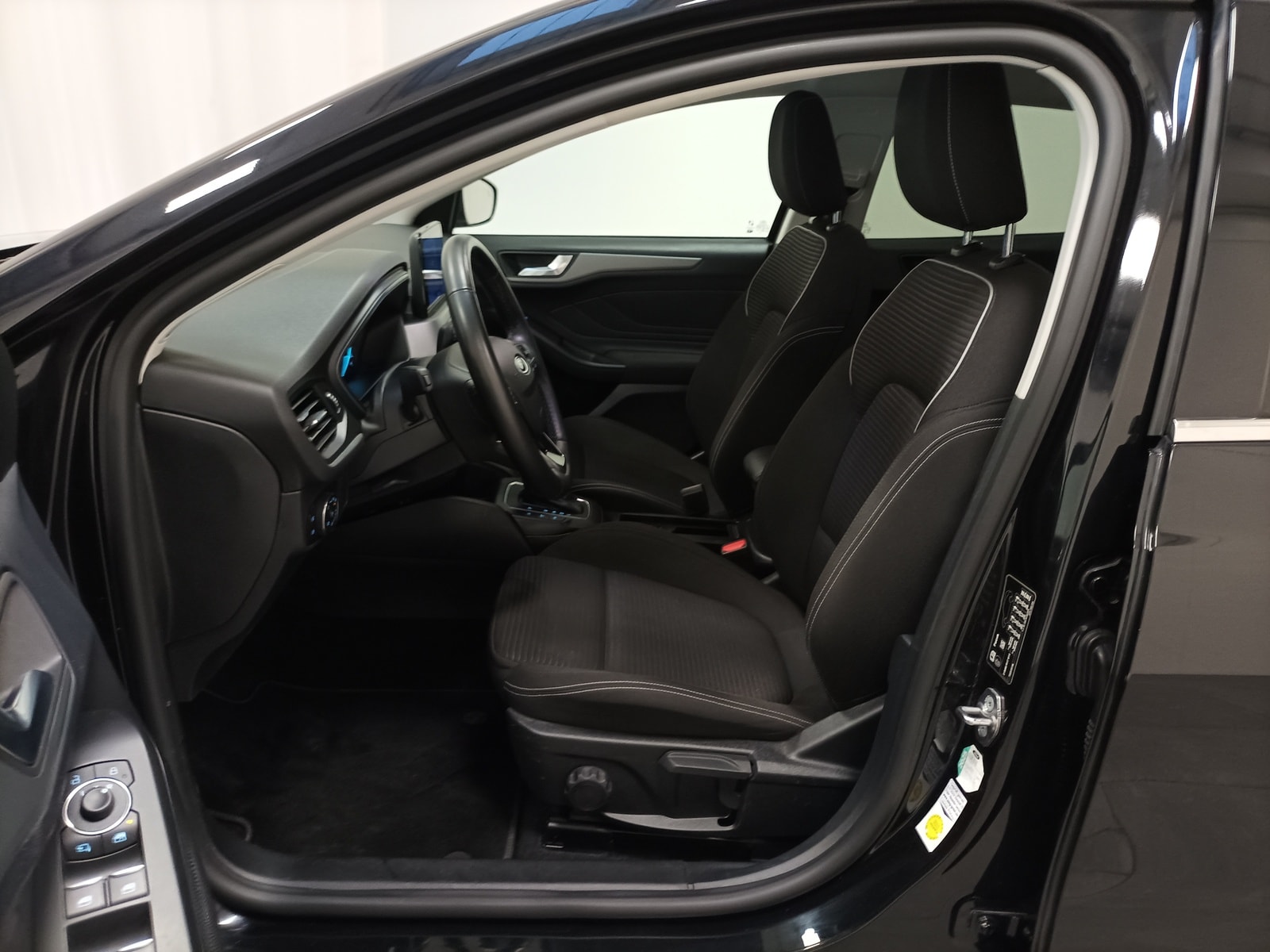 Ford Focus Kombi Focus 1.0 EcoBoost Mild-Hybrid Titanium S/S (EURO #8