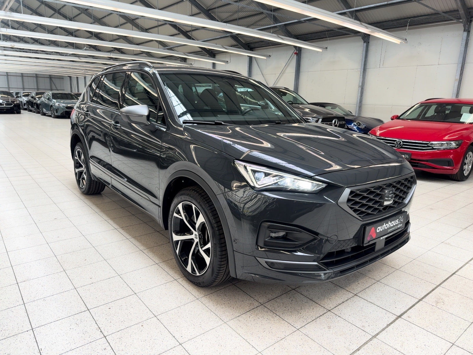 SEAT Tarraco SUV / Crossover / Geländewagen SEAT Tarraco 2.0 TSI 4Drive 180kW FR DSG Sports Utility Vehicle #1