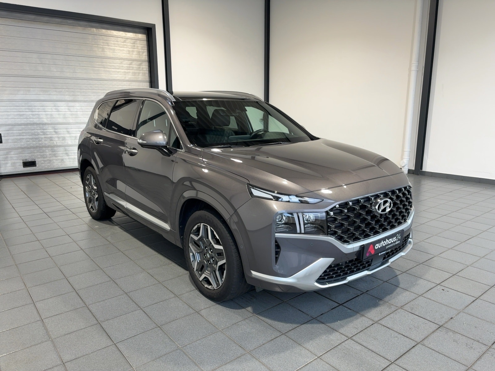 Hyundai Santa Fe SUV / Crossover / Geländewagen HYUNDAI Santa Fe 1.6 T-GDI Plug-in Hybrid 4WD Auto Sports Utility Vehicle #1