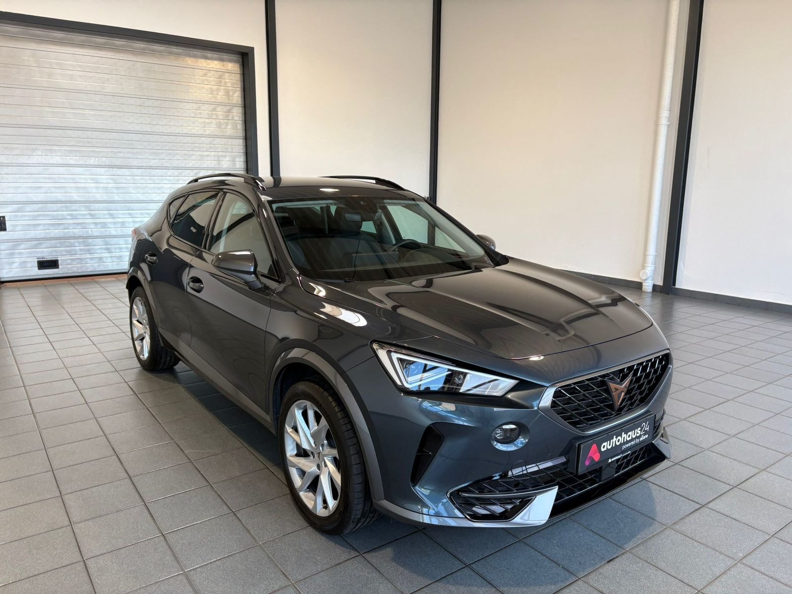 CUPRA Formentor SUV / Crossover / Geländewagen CUPRA Formentor 1.4 e-HYBRID 150kW DSG Sports Utility Vehicle #1