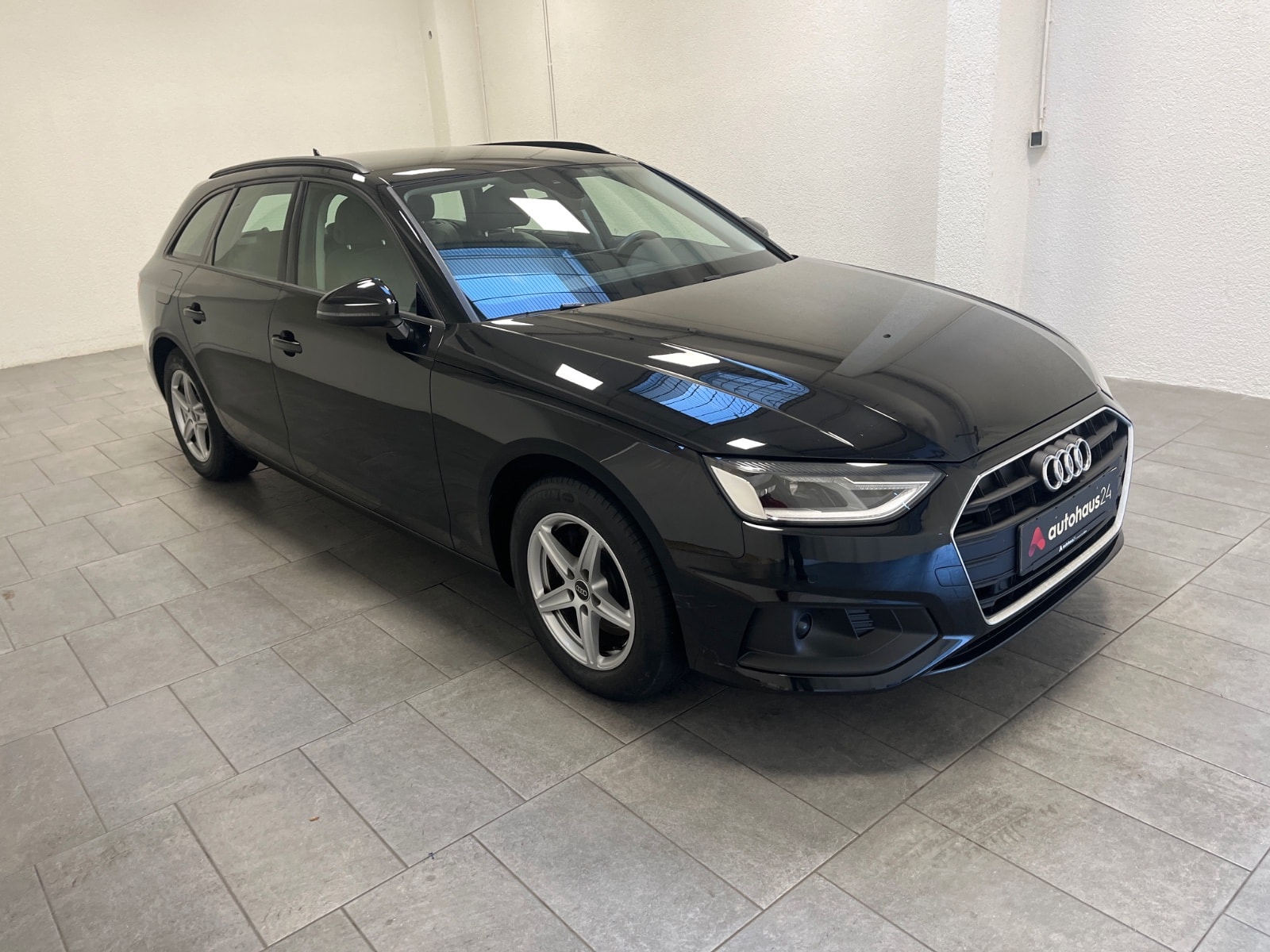 Audi A4 Kombi AUDI A4 30 TDI S tronic Avant Kombi #1