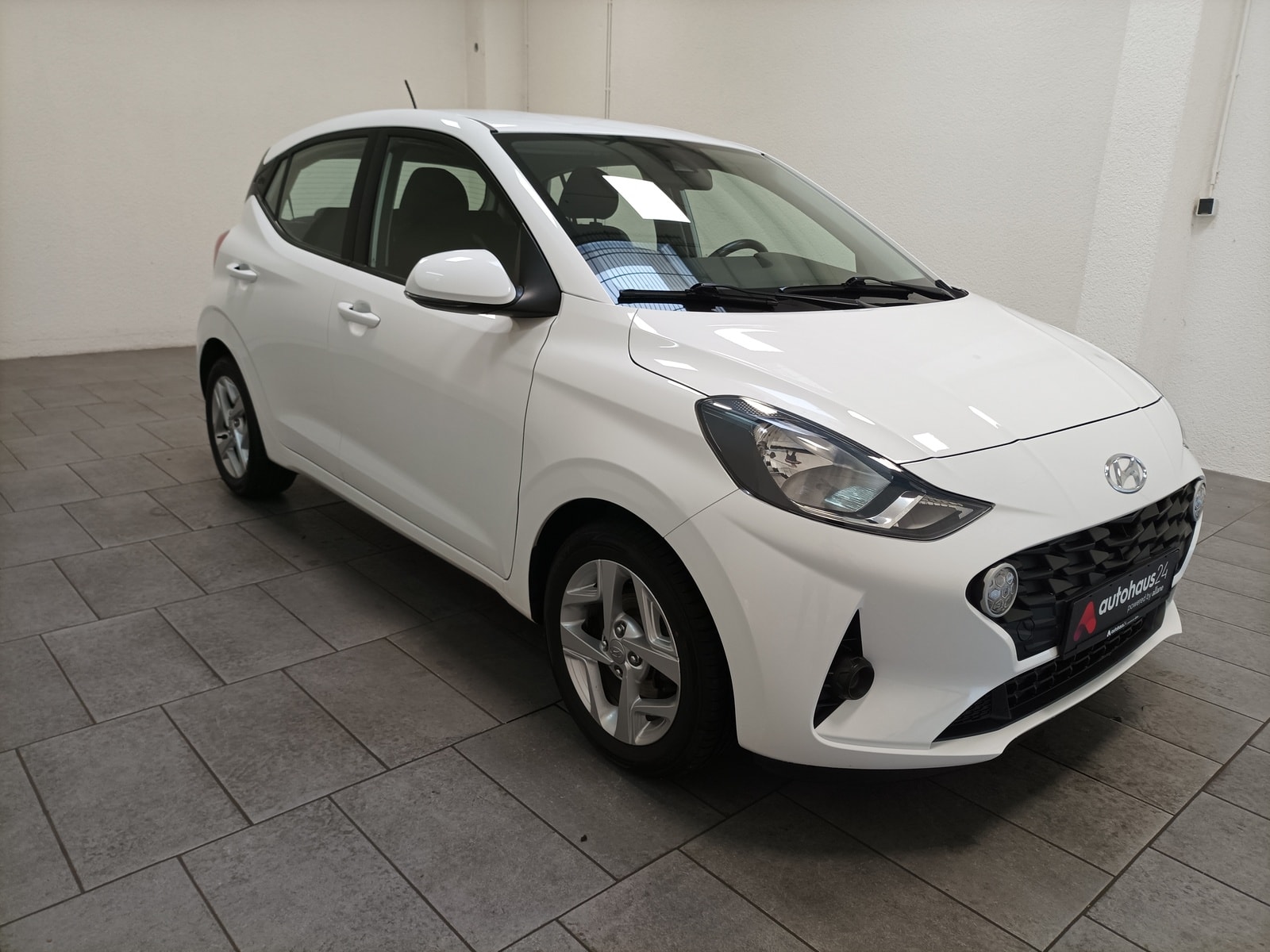 Hyundai i10 Limousine HYUNDAI i10 1.2 Trend Schräghecklimousine #1