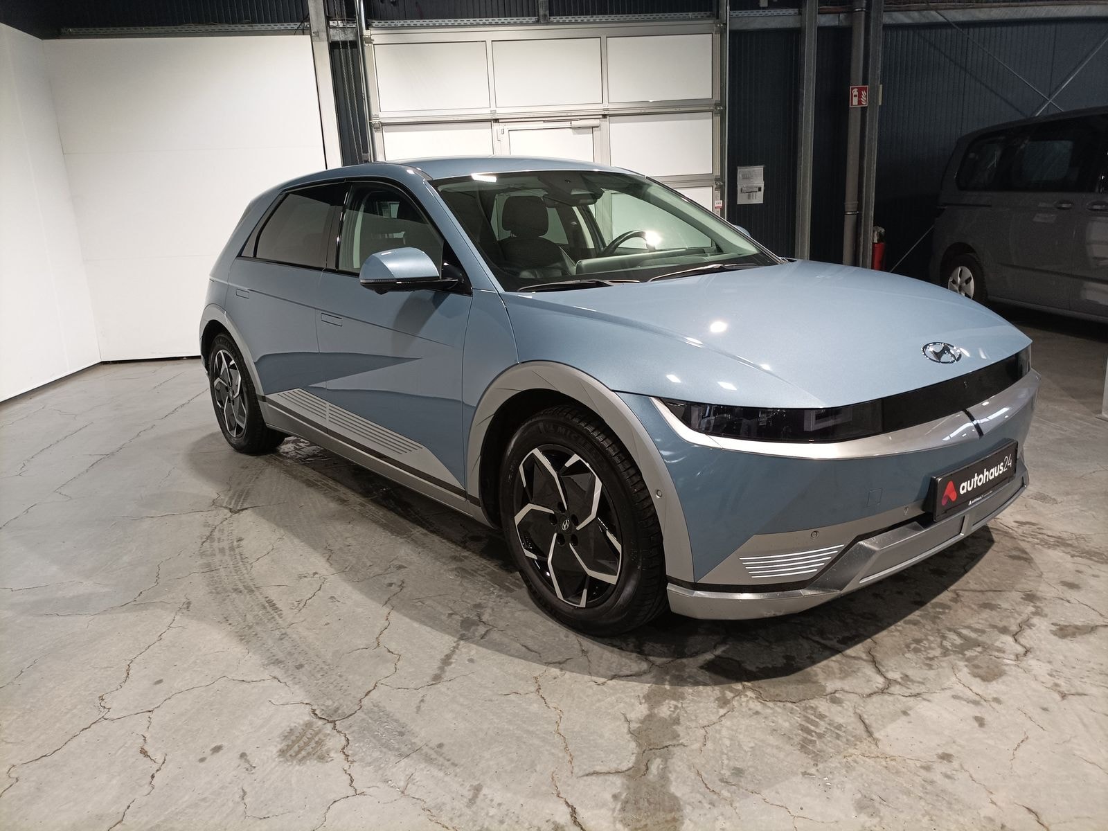 Hyundai IONIQ 5 Limousine HYUNDAI IONIQ 5 77,4 kWh Allradantrieb Sports Utility Vehicle #1