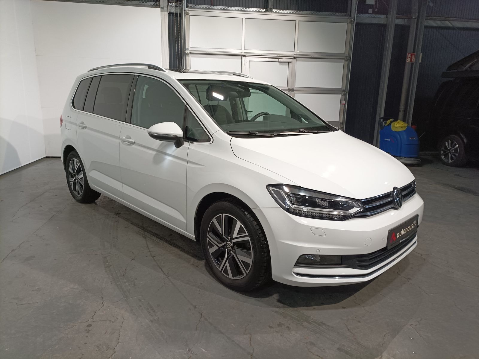 Volkswagen Touran Kleinbus / Van VOLKSWAGEN Touran 2.0 TDI SCR DSG Highline Kompaktvan #1