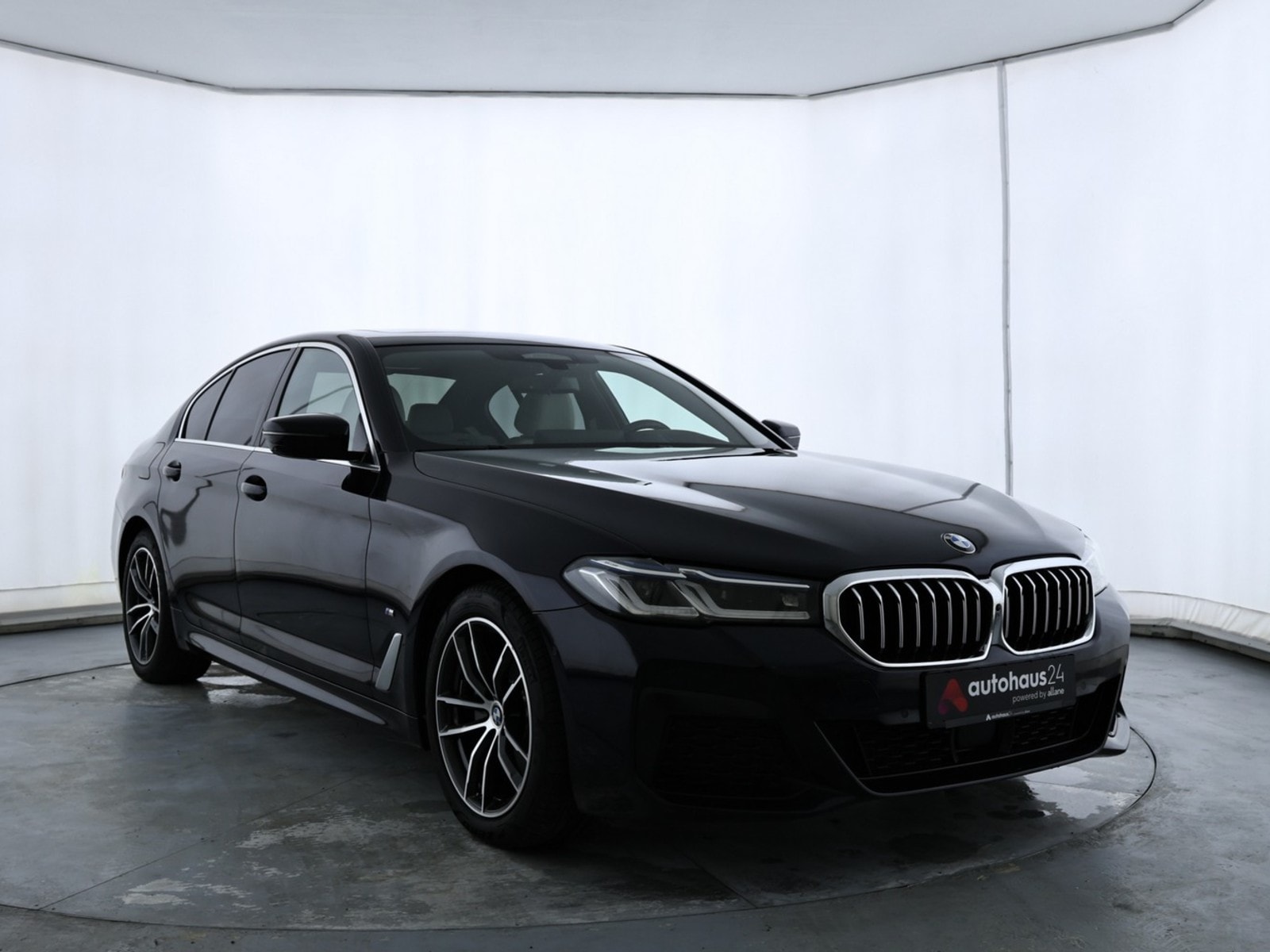 BMW 5er-Reihe Limousine BMW 5er-Reihe 520d xDrive A Limousine #1