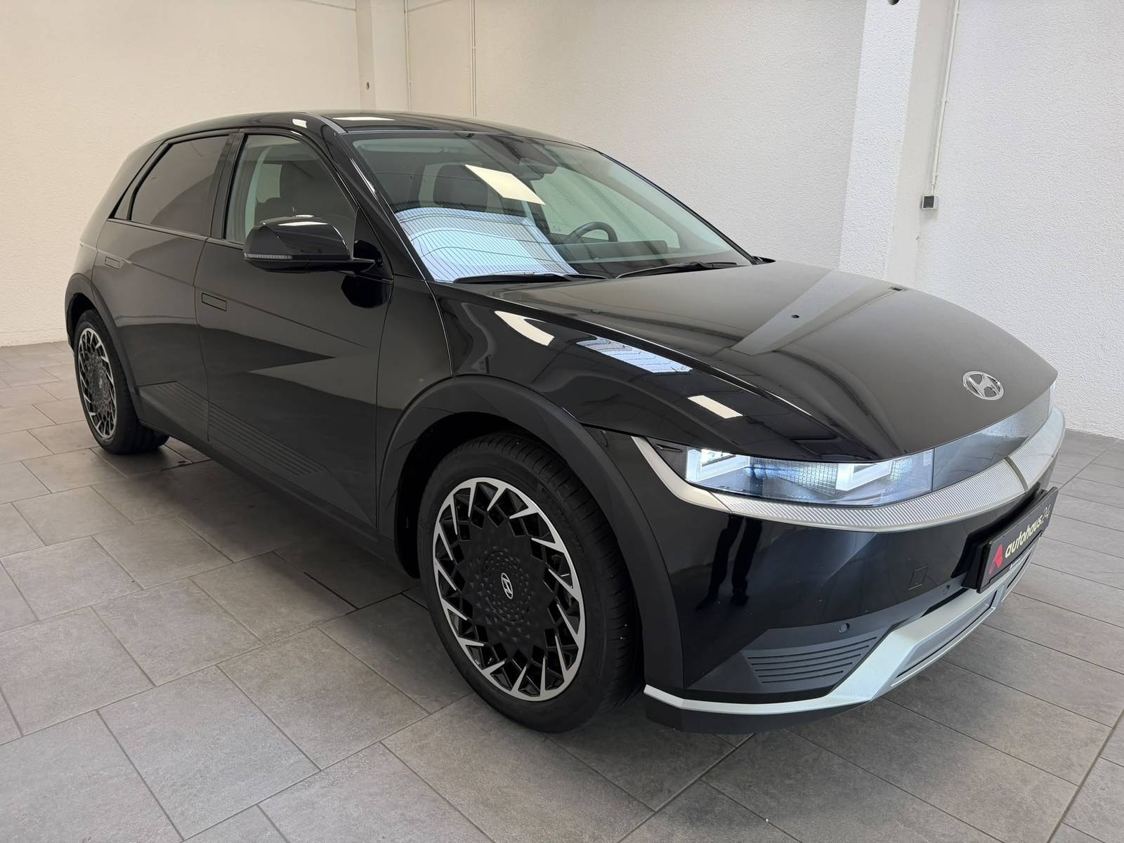Hyundai IONIQ 5 Limousine HYUNDAI IONIQ 5 77,4 kWh Heckantrieb Sports Utility Vehicle #1