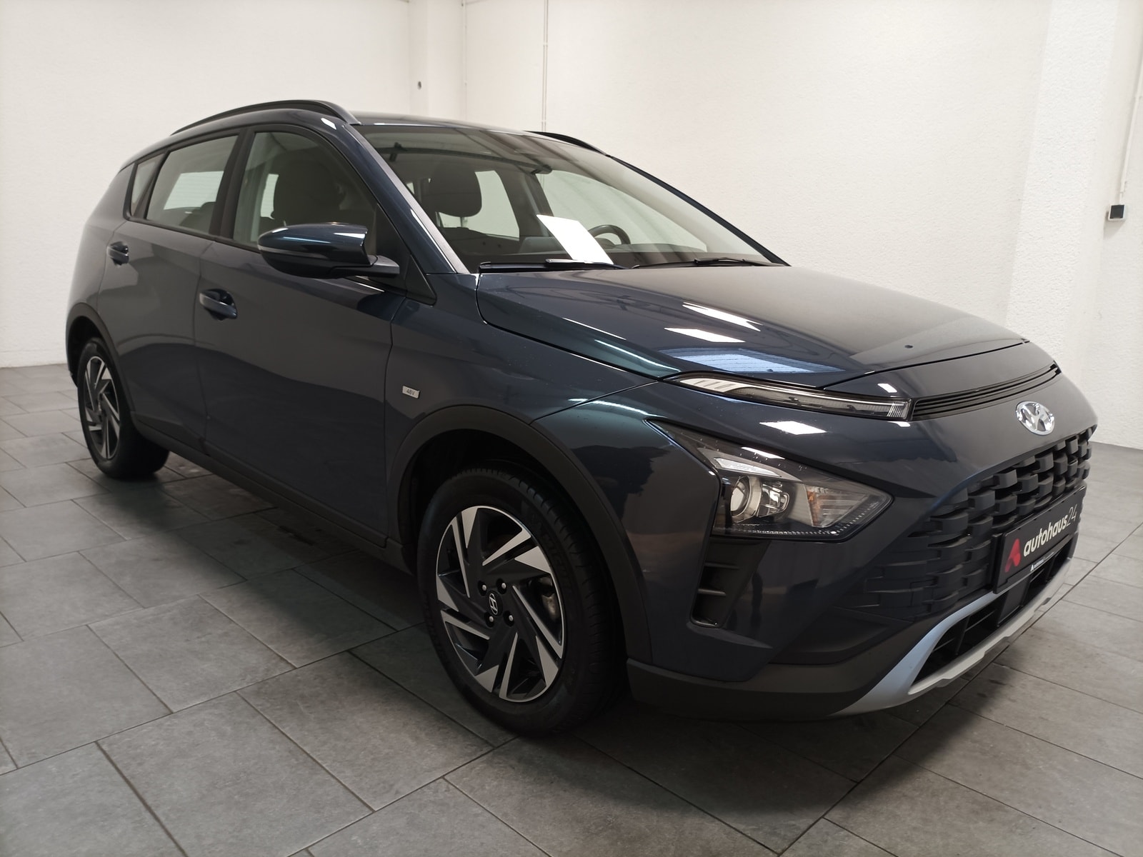 Hyundai Bayon SUV / Crossover / Geländewagen HYUNDAI Bayon 1.0 T-GDI 48V-Hybrid 74kW Trend DCT Sports Utility Vehicle #1