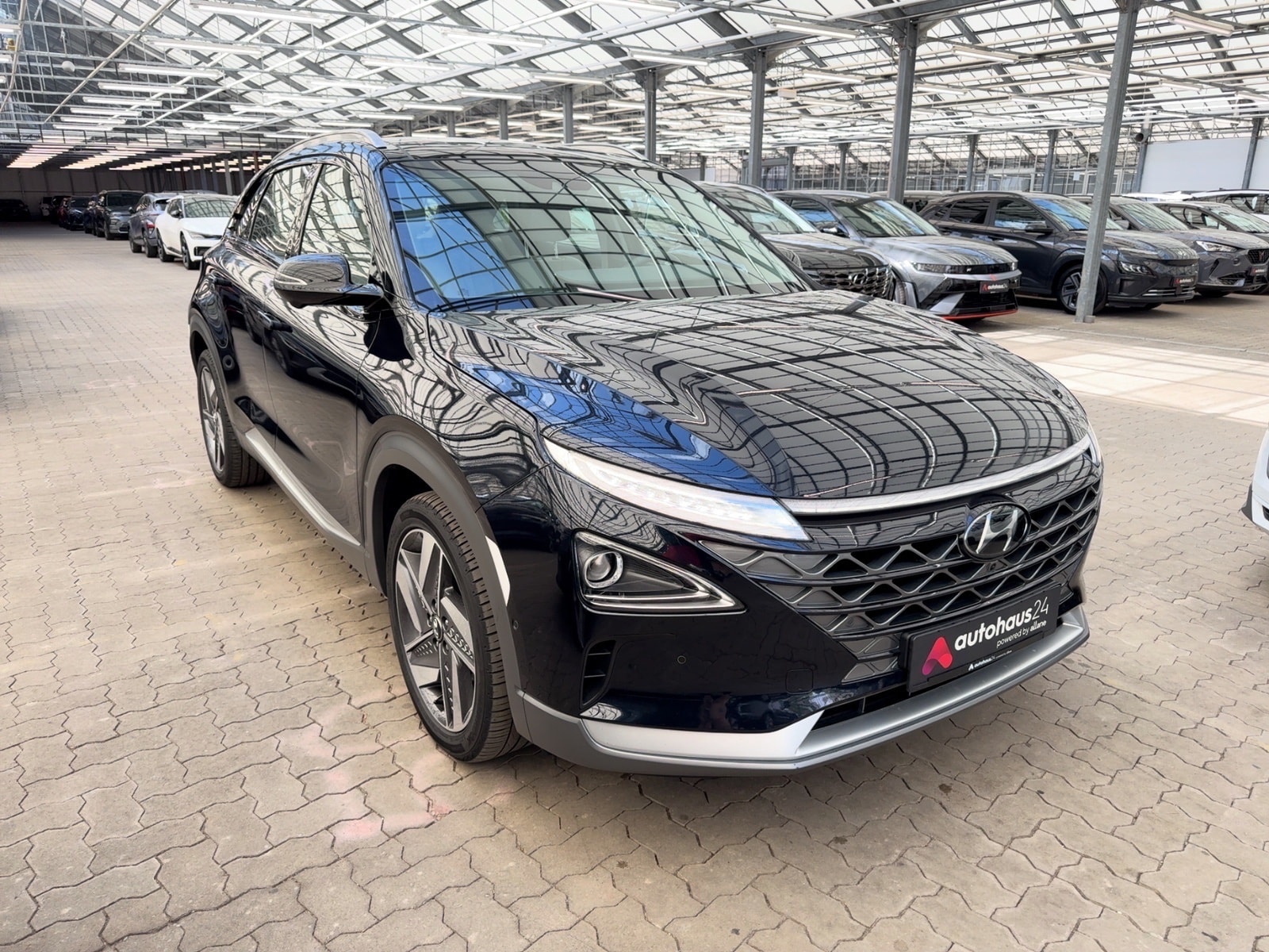 Hyundai Nexo SUV / Crossover / Geländewagen HYUNDAI Nexo Fuel Cell Sports Utility Vehicle #1