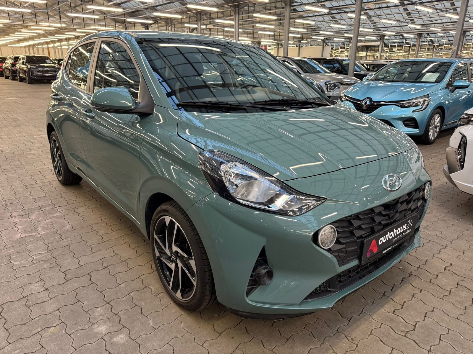 Hyundai i10 Limousine HYUNDAI i10 1.2 Trend AMT Schräghecklimousine #1