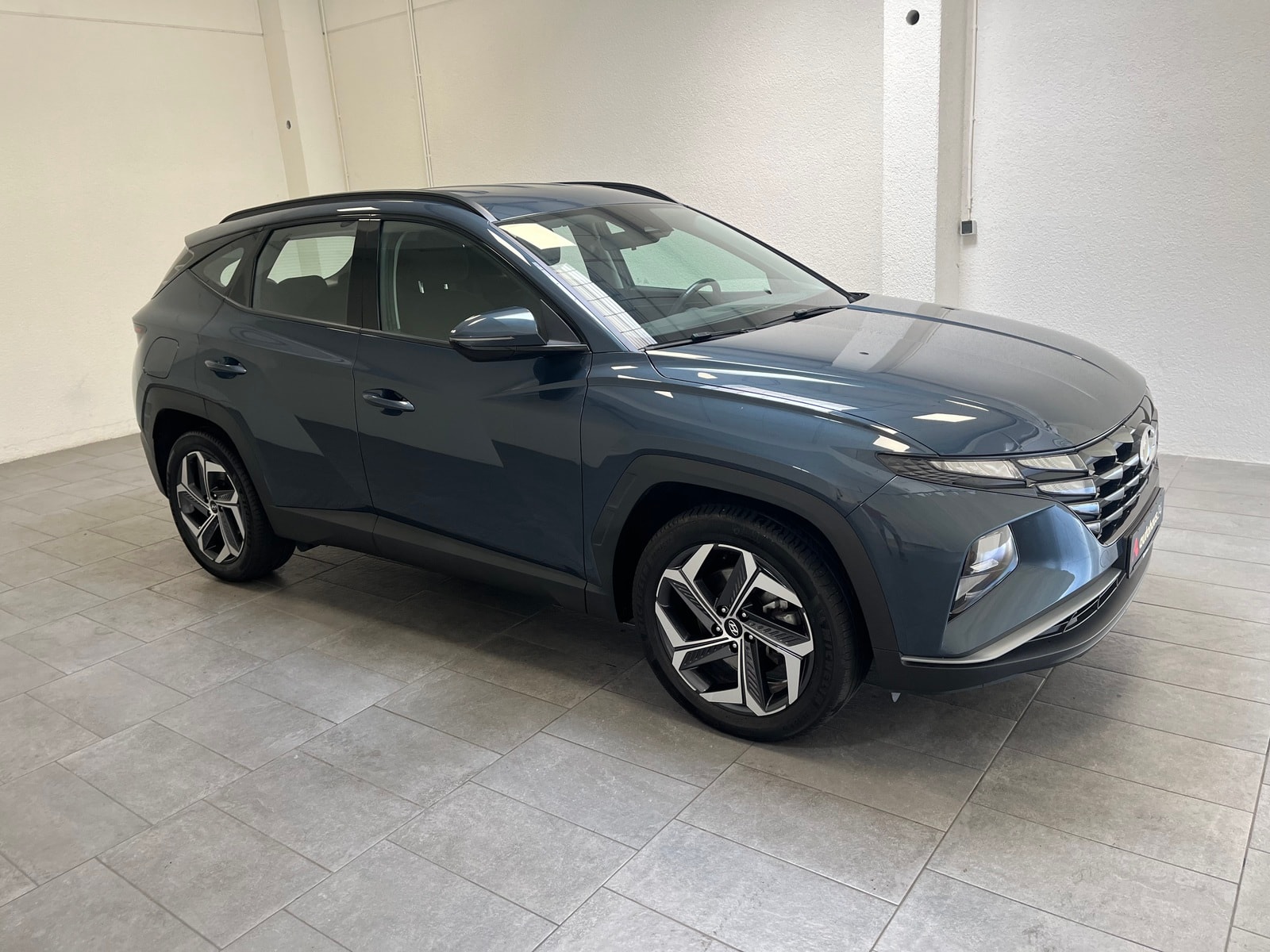 Hyundai Tucson SUV / Crossover / Geländewagen HYUNDAI Tucson 1.6 T-GDI Plug-in Hybrid 4WD Auto Sports Utility Vehicle #1