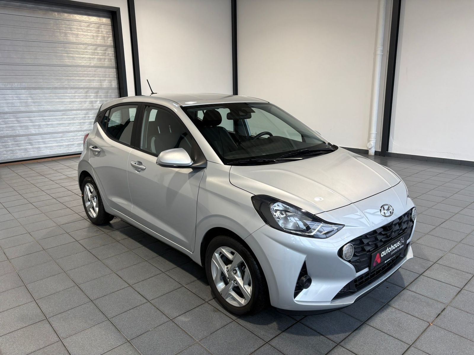 Hyundai i10 Schräghecklimousine HYUNDAI i10 1.0 Trend Schräghecklimousine #1