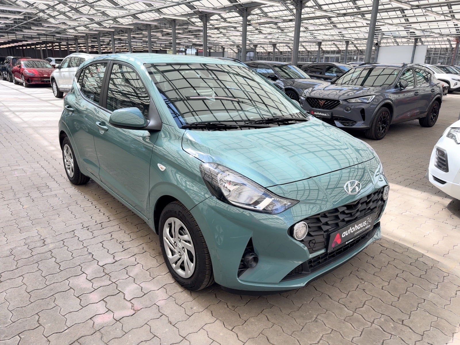 Hyundai i10 Schräghecklimousine HYUNDAI i10 1.0 Select Schräghecklimousine #1