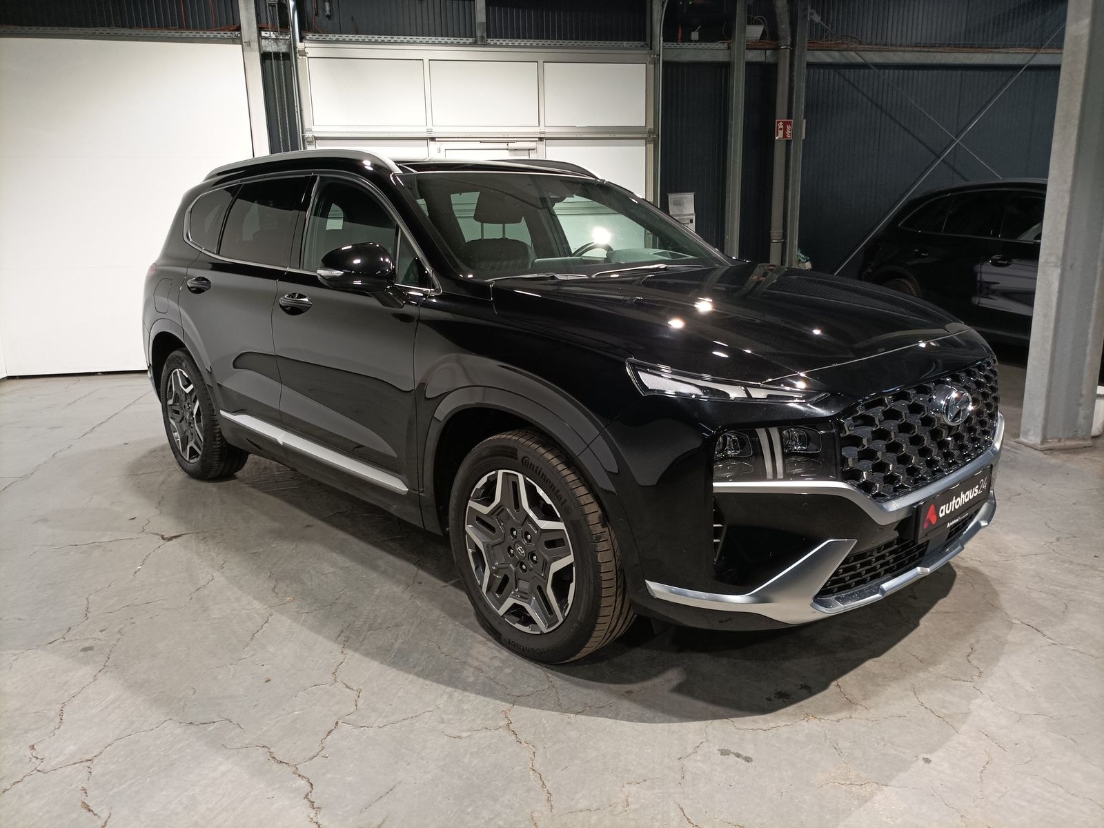 Hyundai Santa Fe SUV / Crossover / Geländewagen HYUNDAI Santa Fe 1.6 T-GDI Plug-in Hybrid 4WD Auto Sports Utility Vehicle #1