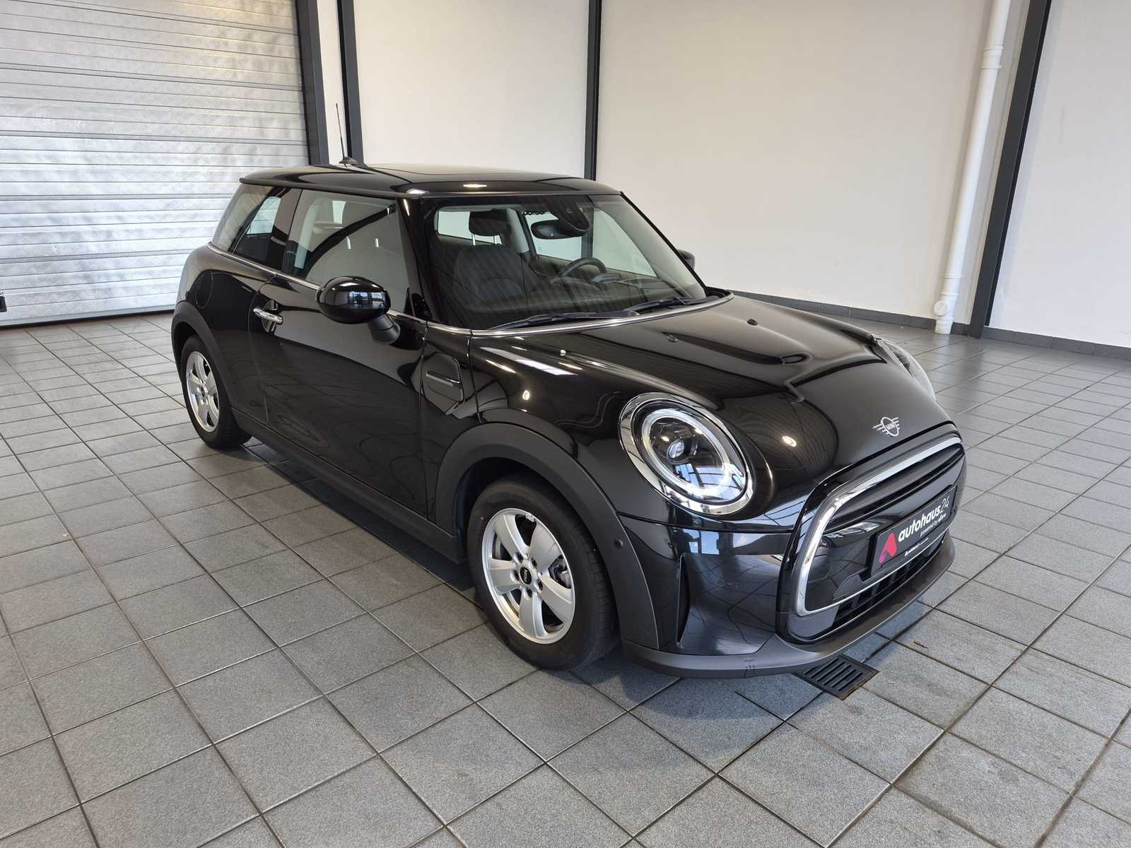 MINI 3-Türer Limousine MINI MINI Cooper Essential Trim Steptronic Schräghecklimousine #1