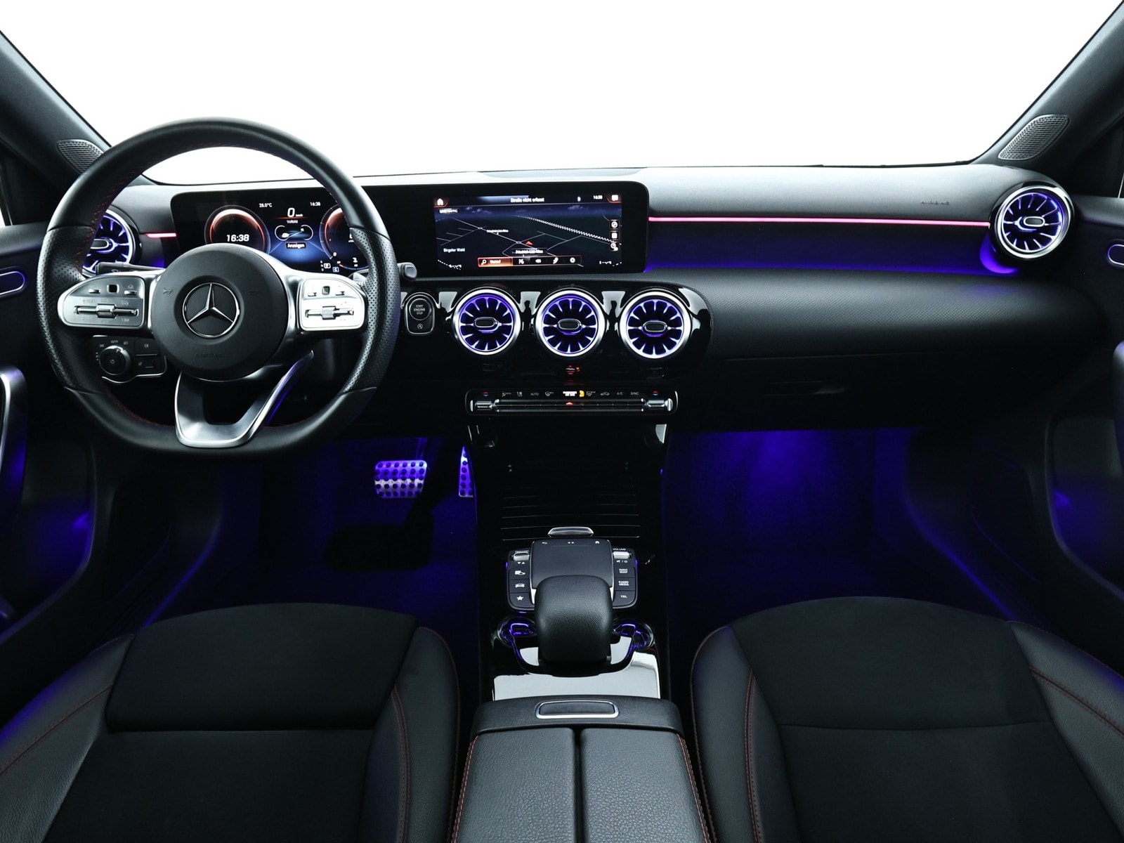 Mercedes Benz A-Klasse Limousine A 180 AMG Line (EURO 6d) #9