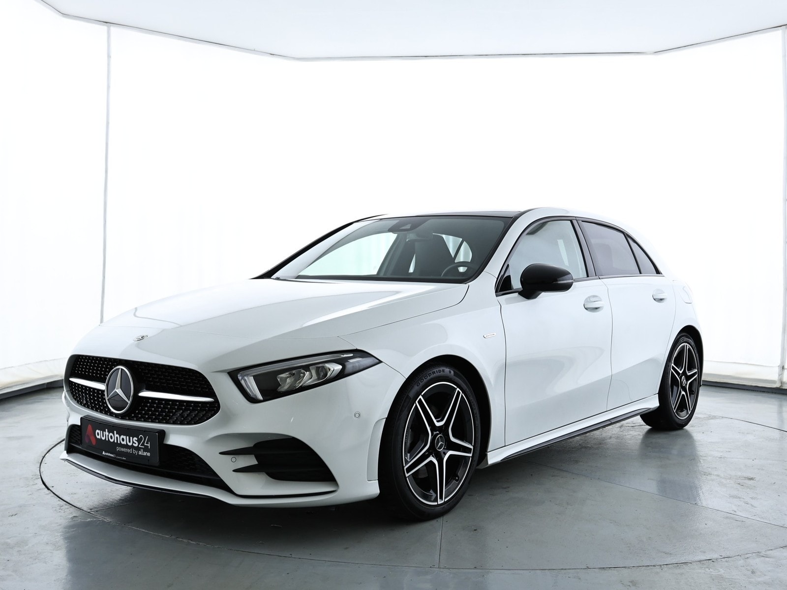 Mercedes Benz A-Klasse Limousine A 200 AMG Line Edition 2021 #3