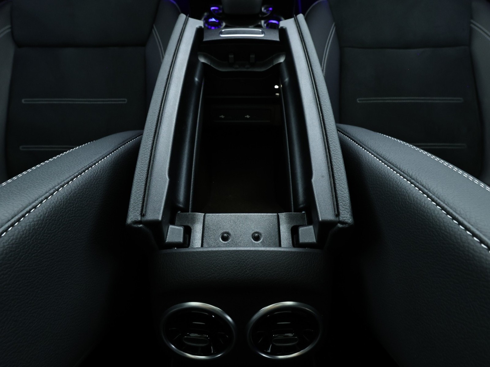 Mercedes Benz A-Klasse Limousine A 200 AMG Line Edition 2021 #15