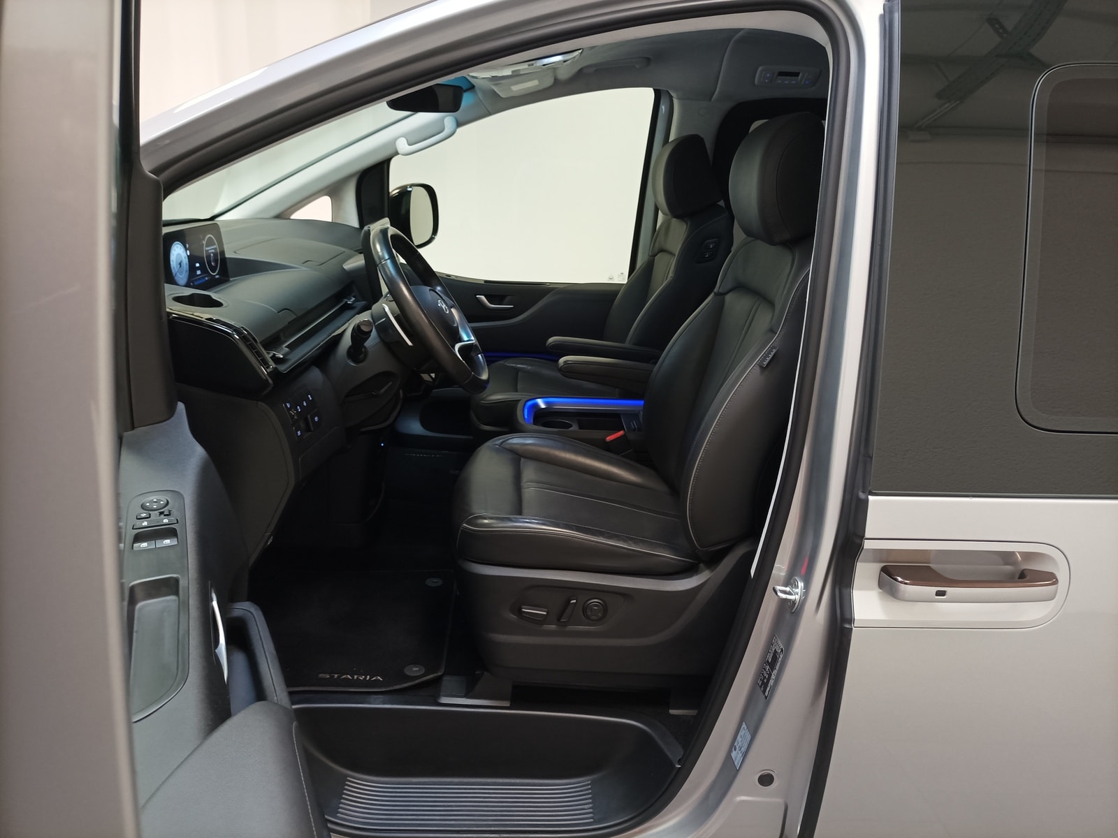 Hyundai STARIA Andere STARIA 2.2 CRDi Signature 4WD (7-Sitzer) #8