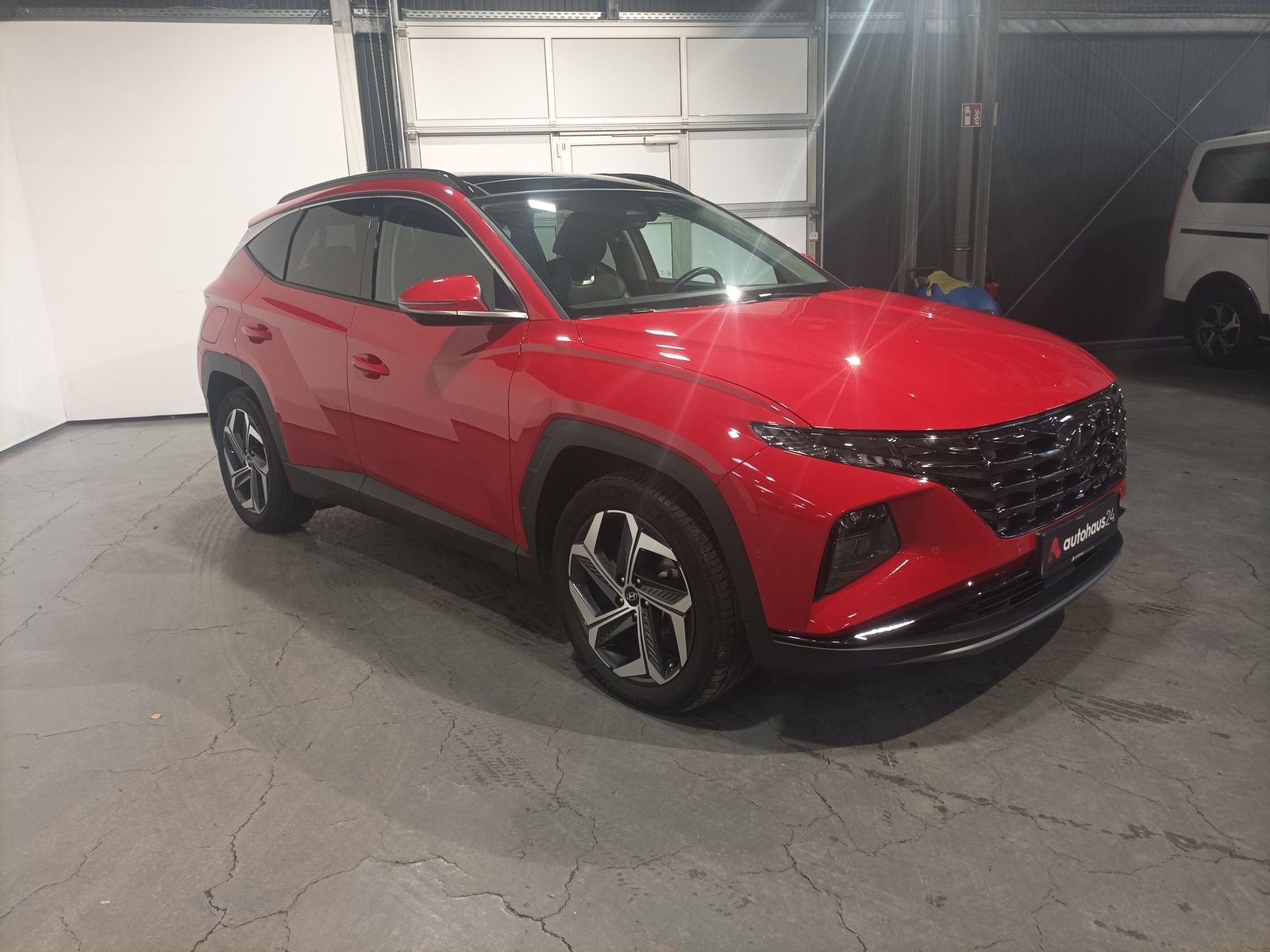 Hyundai Tucson SUV / Crossover / Geländewagen HYUNDAI Tucson 1.6 T-GDI Plug-in Hybrid 4WD Auto Sports Utility Vehicle #1