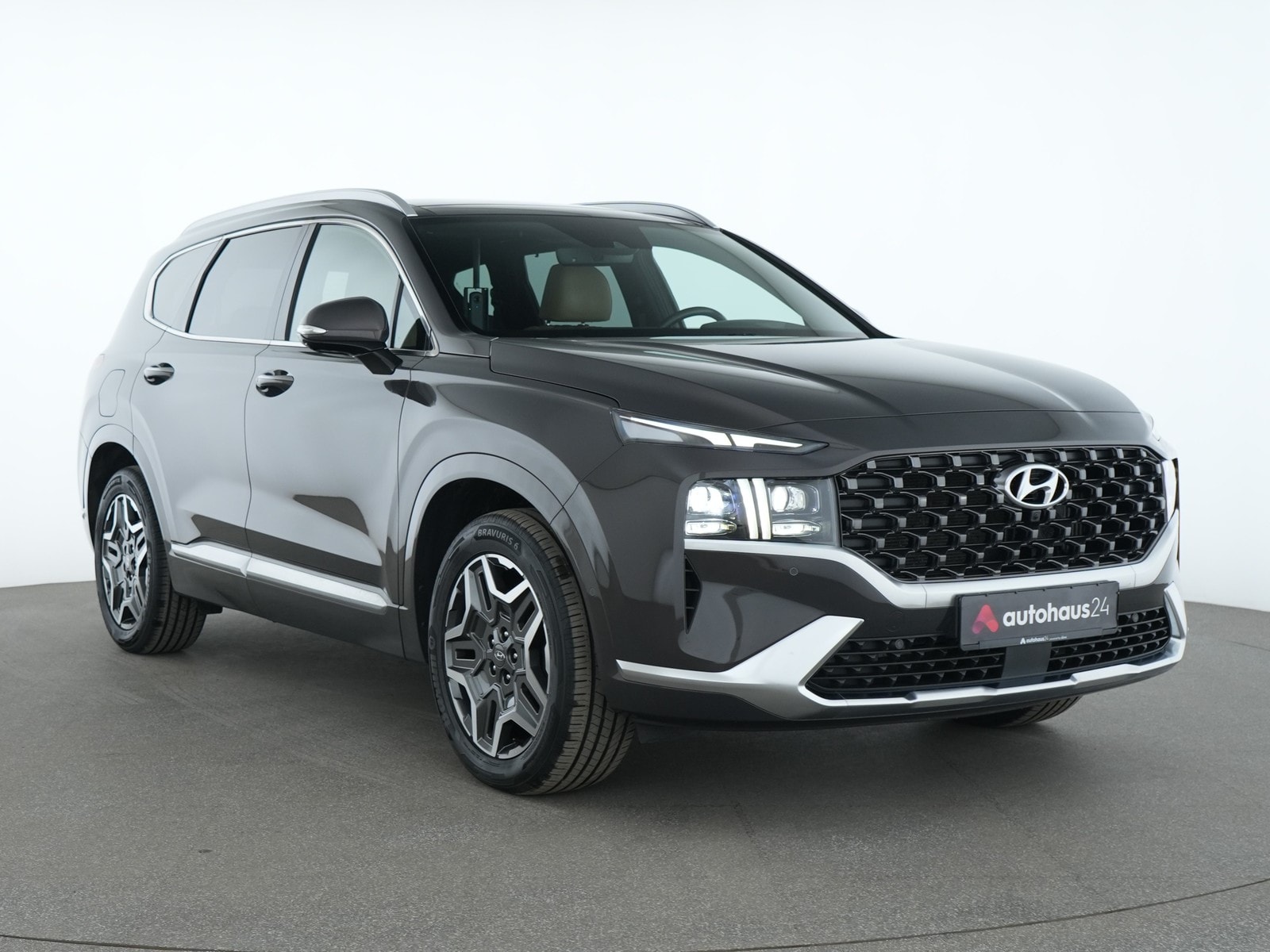 Hyundai Santa Fe SUV / Crossover / Geländewagen HYUNDAI Santa Fe 1.6 T-GDI Plug-in Hybrid 4WD Auto Sports Utility Vehicle #1
