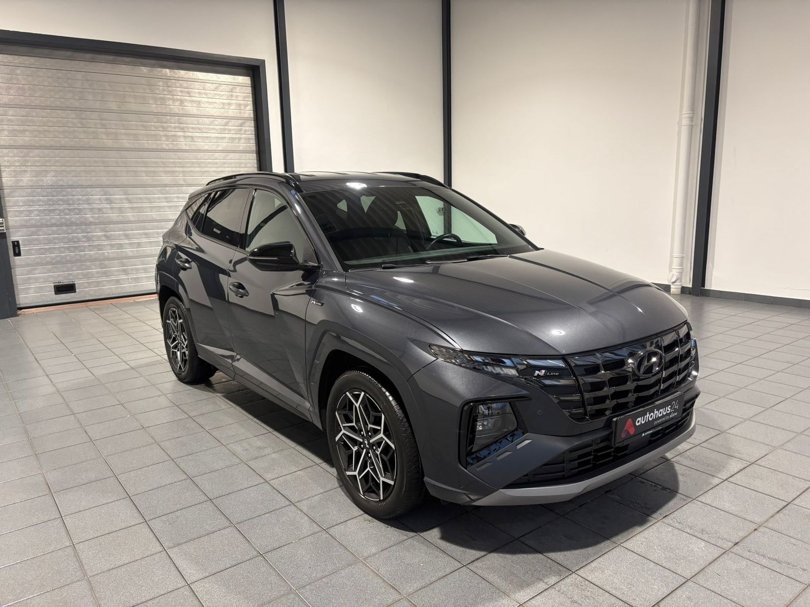 Hyundai Tucson SUV / Crossover / Geländewagen HYUNDAI Tucson 1.6 T-GDI Plug-in Hybrid 4WD Auto Sports Utility Vehicle #1