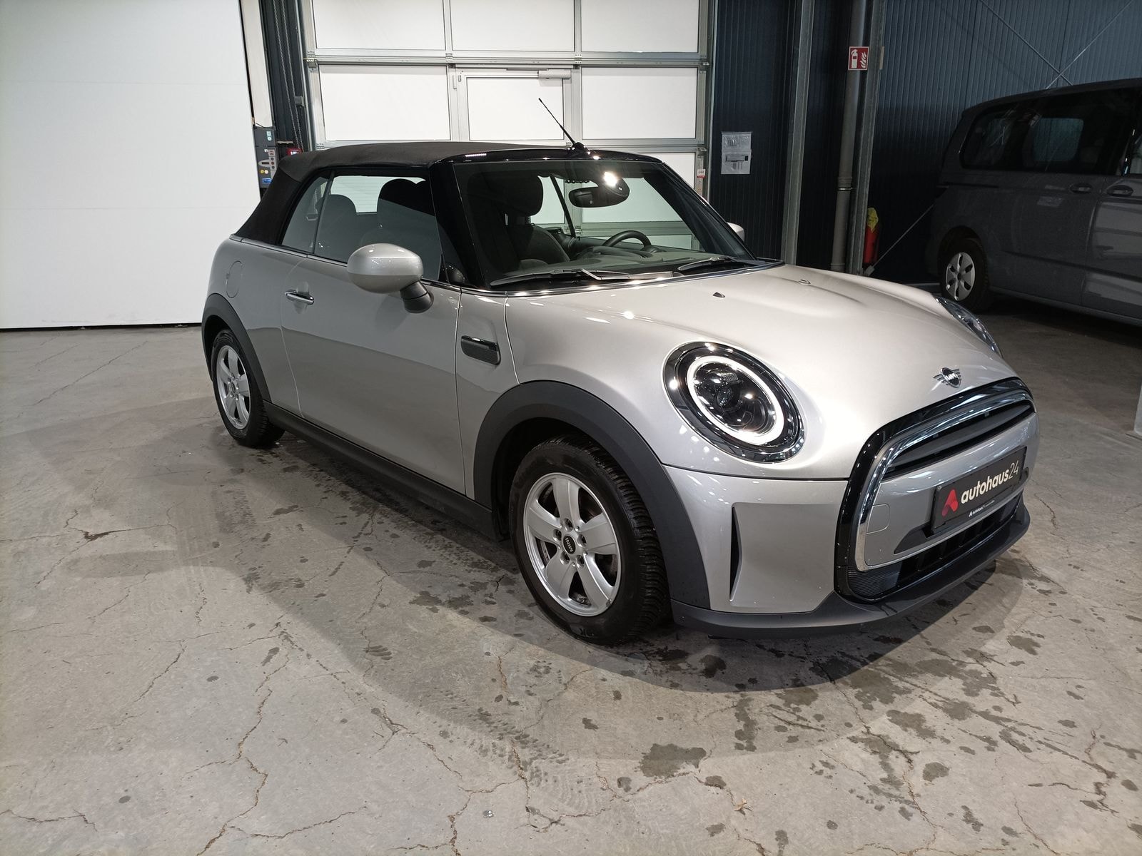 MINI Cabrio Cabrio / Roadster MINI MINI Cooper Cabrio Essential Trim Steptronic Cabriolet #1