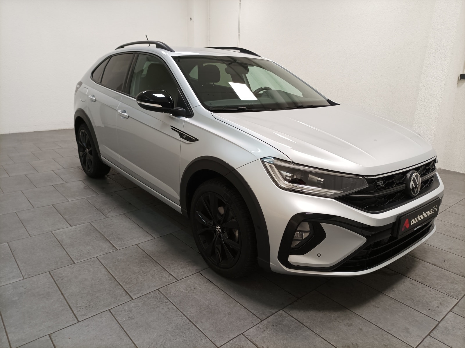 Volkswagen Taigo SUV / Crossover / Geländewagen VOLKSWAGEN Taigo 1.5 TSI OPF DSG R-Line Sports Utility Vehicle #1